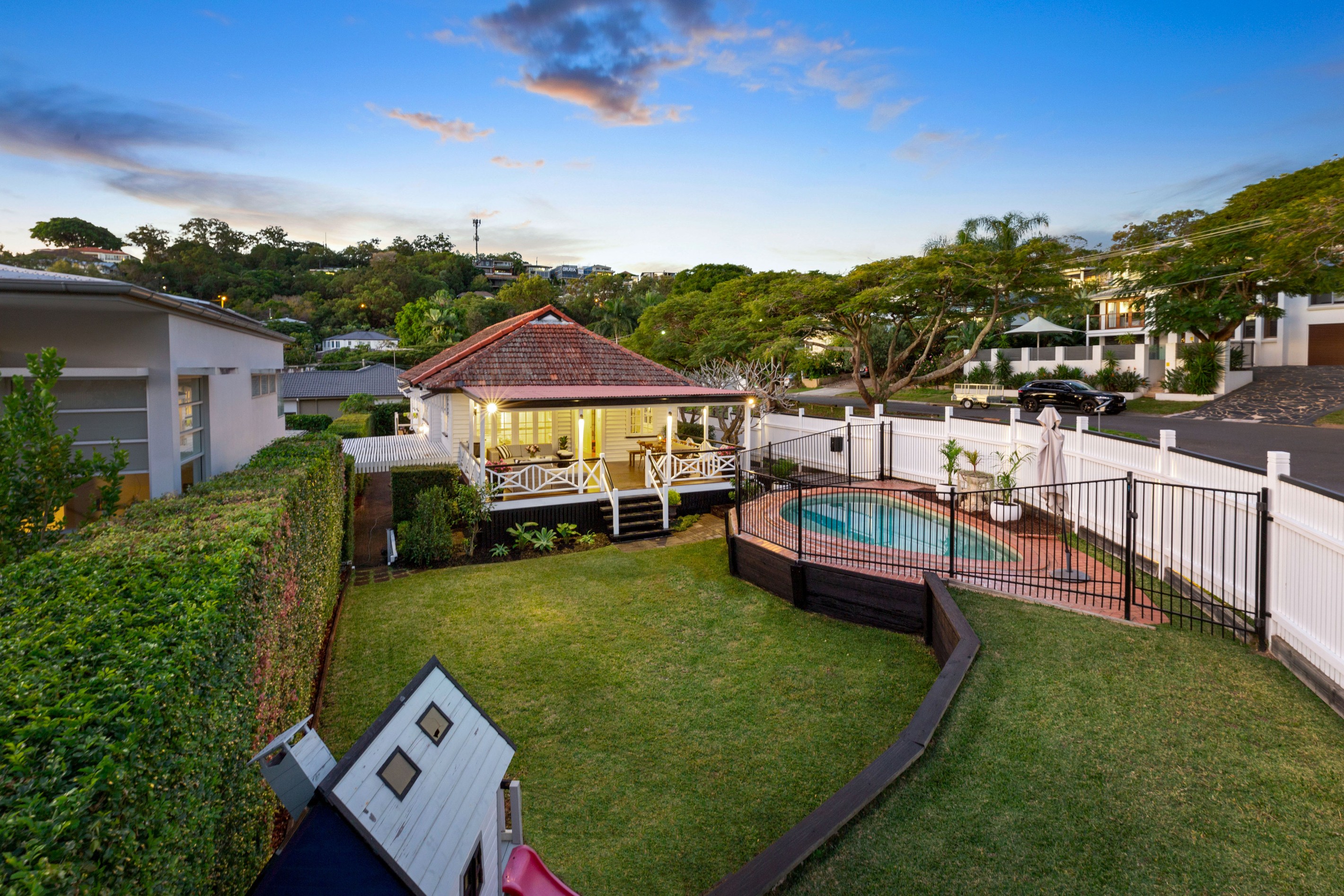 18 Lynell Street, Hamilton, QLD 4007