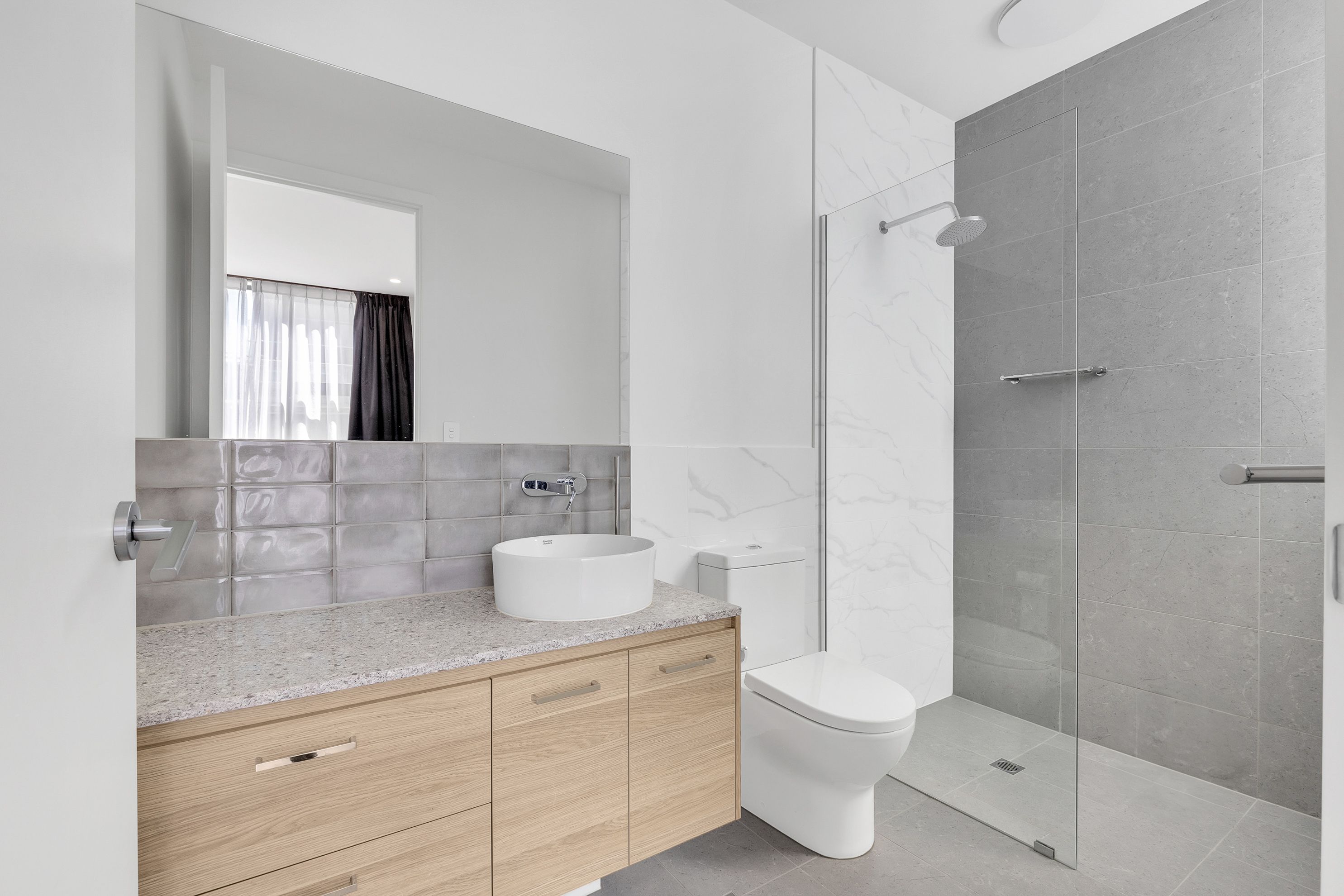 17 Hobart Lane — photo 15 of 25