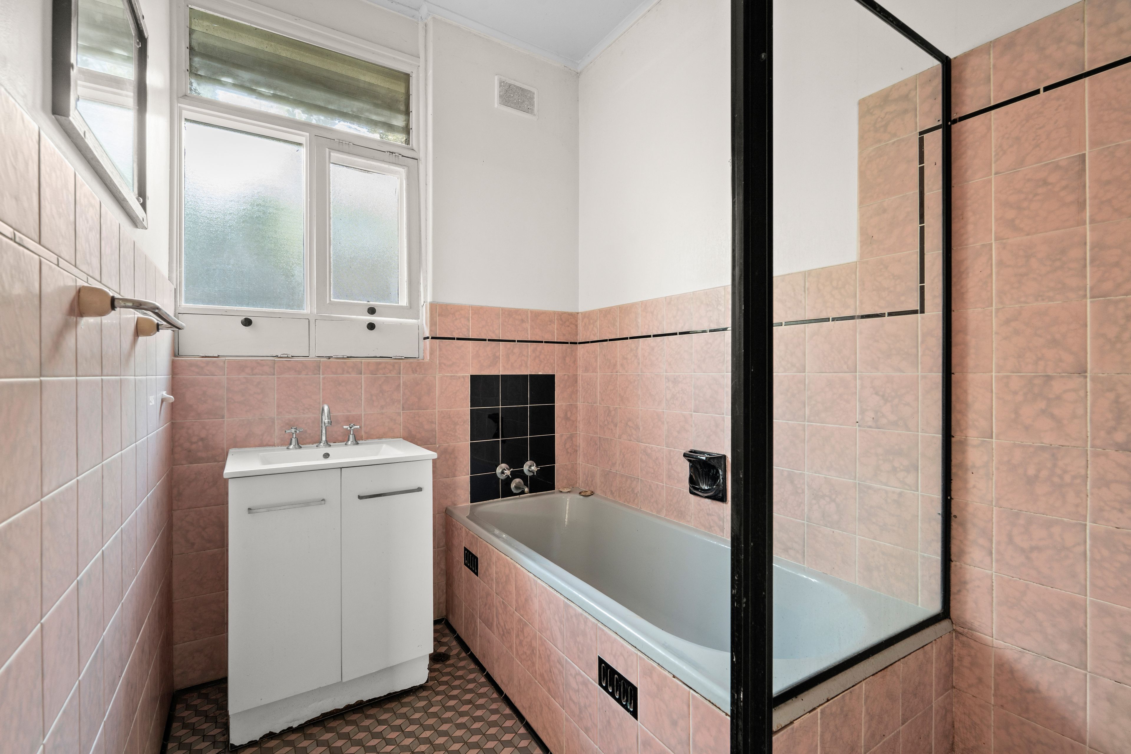 10 Warren Avenue — photo 13 of 17