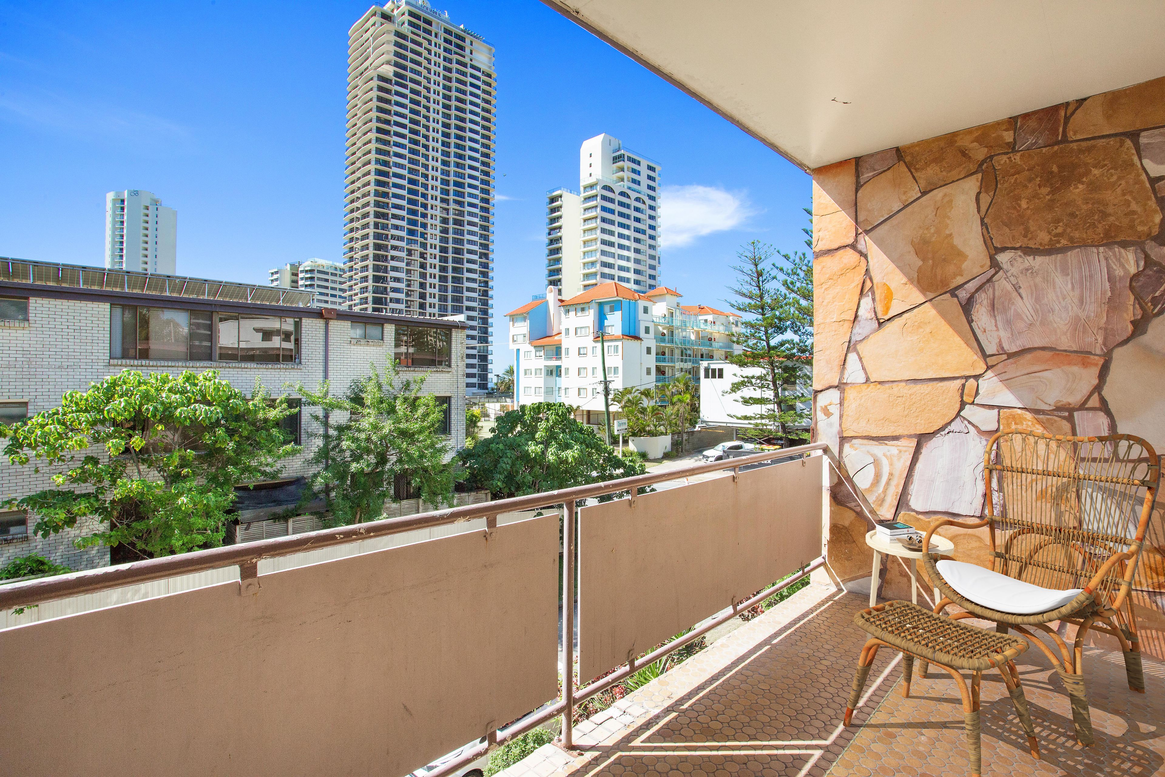29 Old Burleigh Road 'Paradise Royal', Surfers Paradise QLD 4217