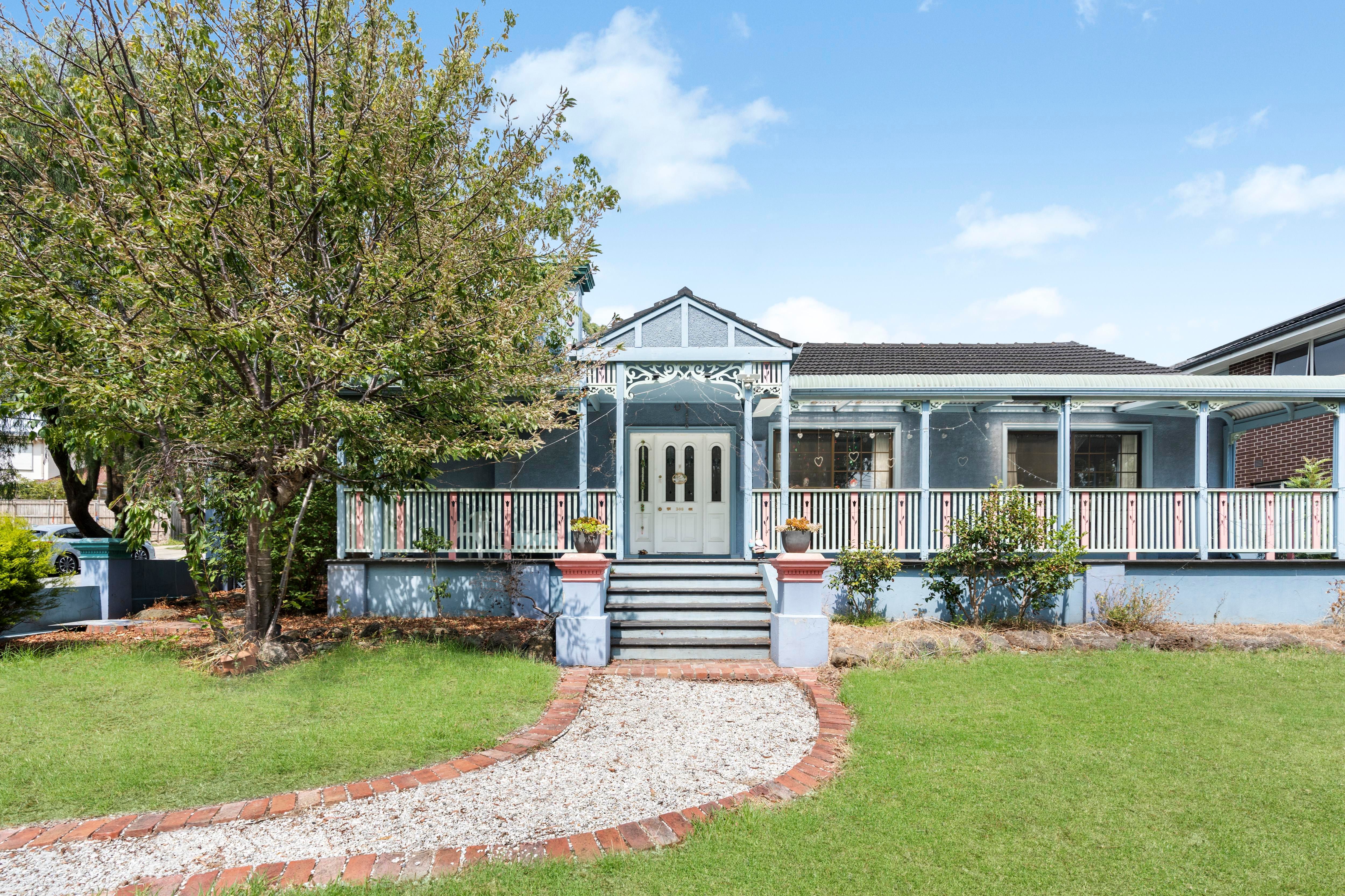 308 Waverley Road — photo from Ray White Mount Waverley