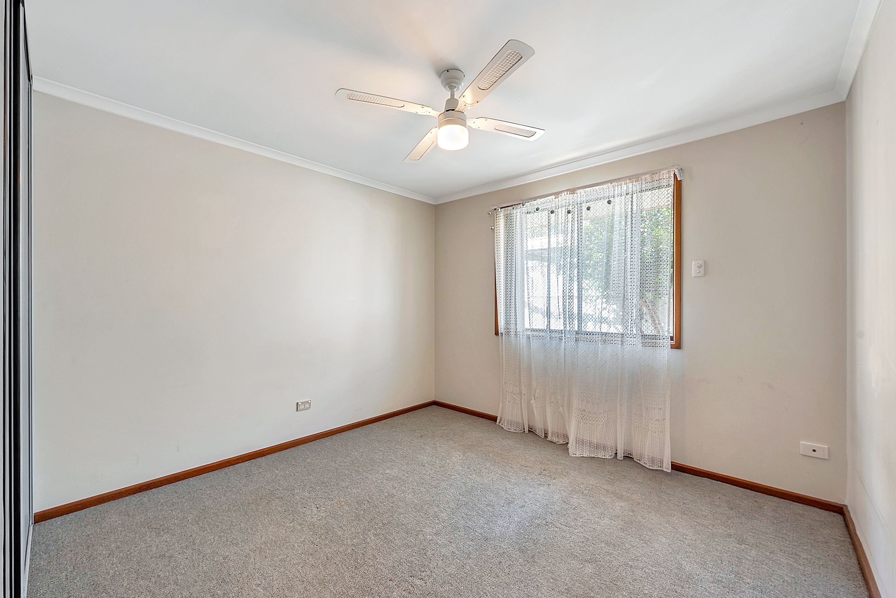 15 Bogota Crescent — photo 7 of 13