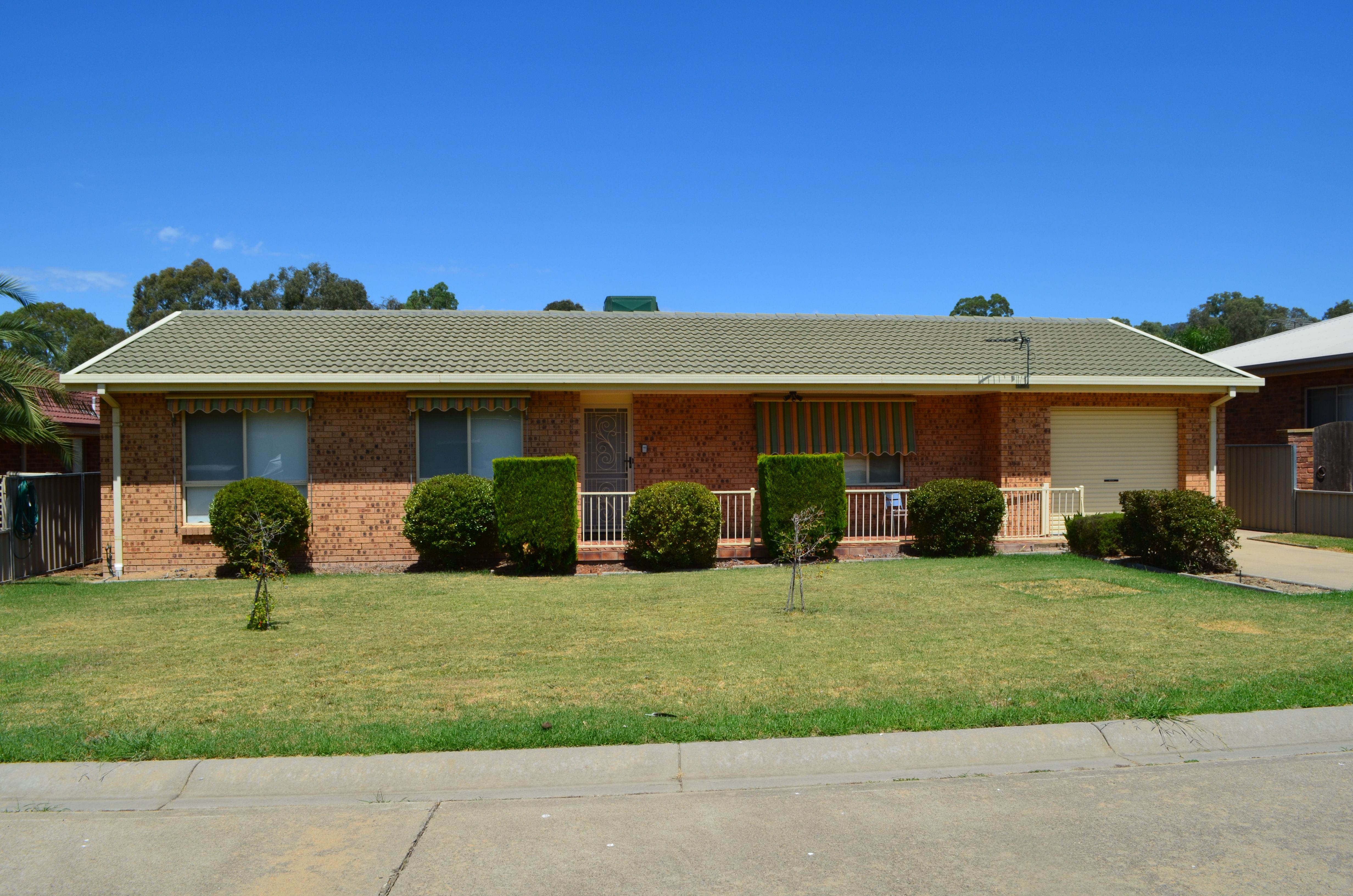 14 Martin Place, Tumut, NSW 2720