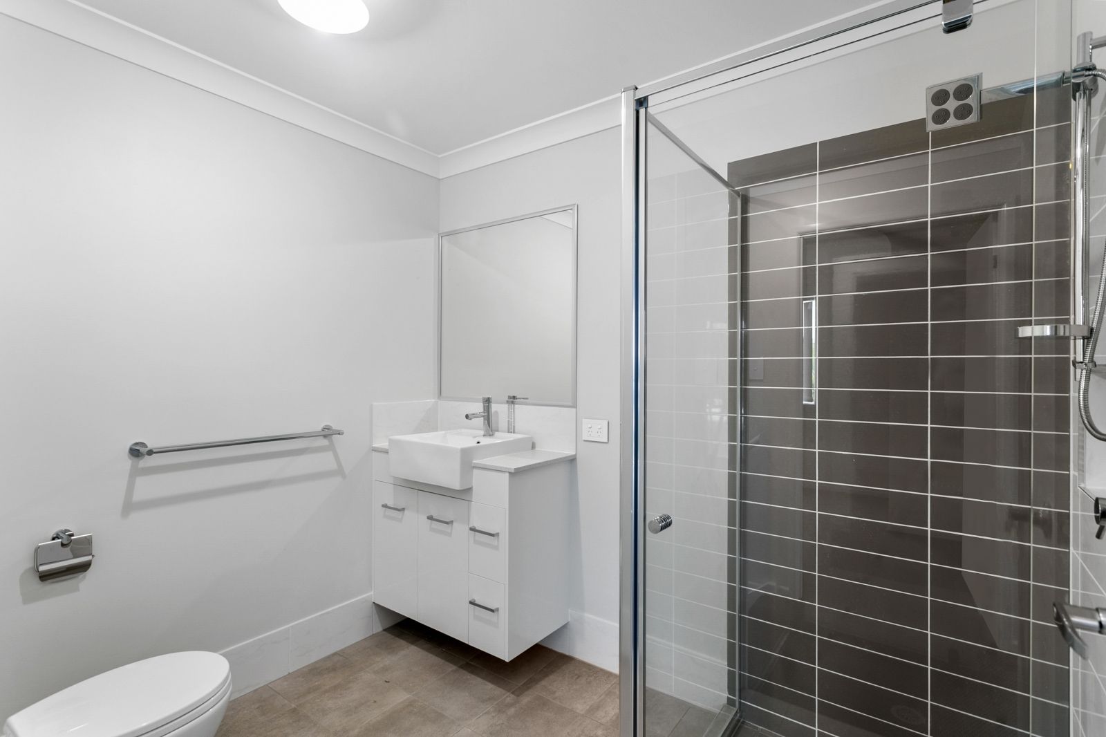 3A Bailey Street, Woody Point, QLD 4019