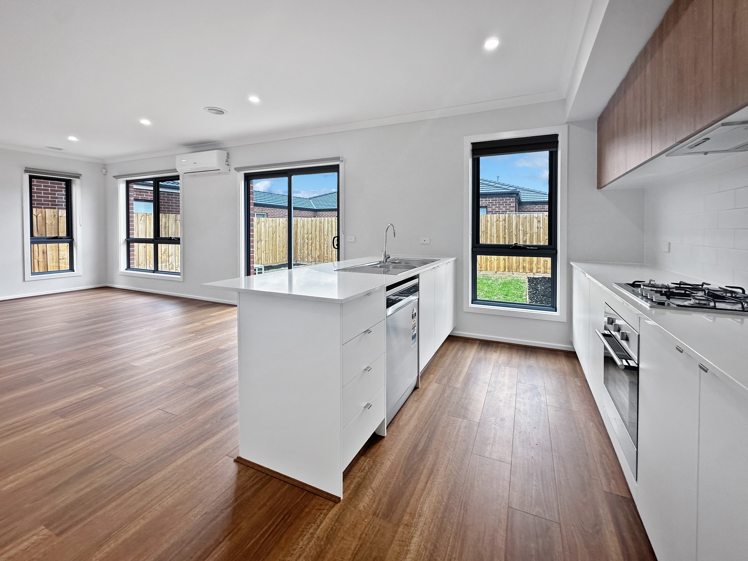 45 Petunia Crescent, Armstrong Creek, VIC 3217