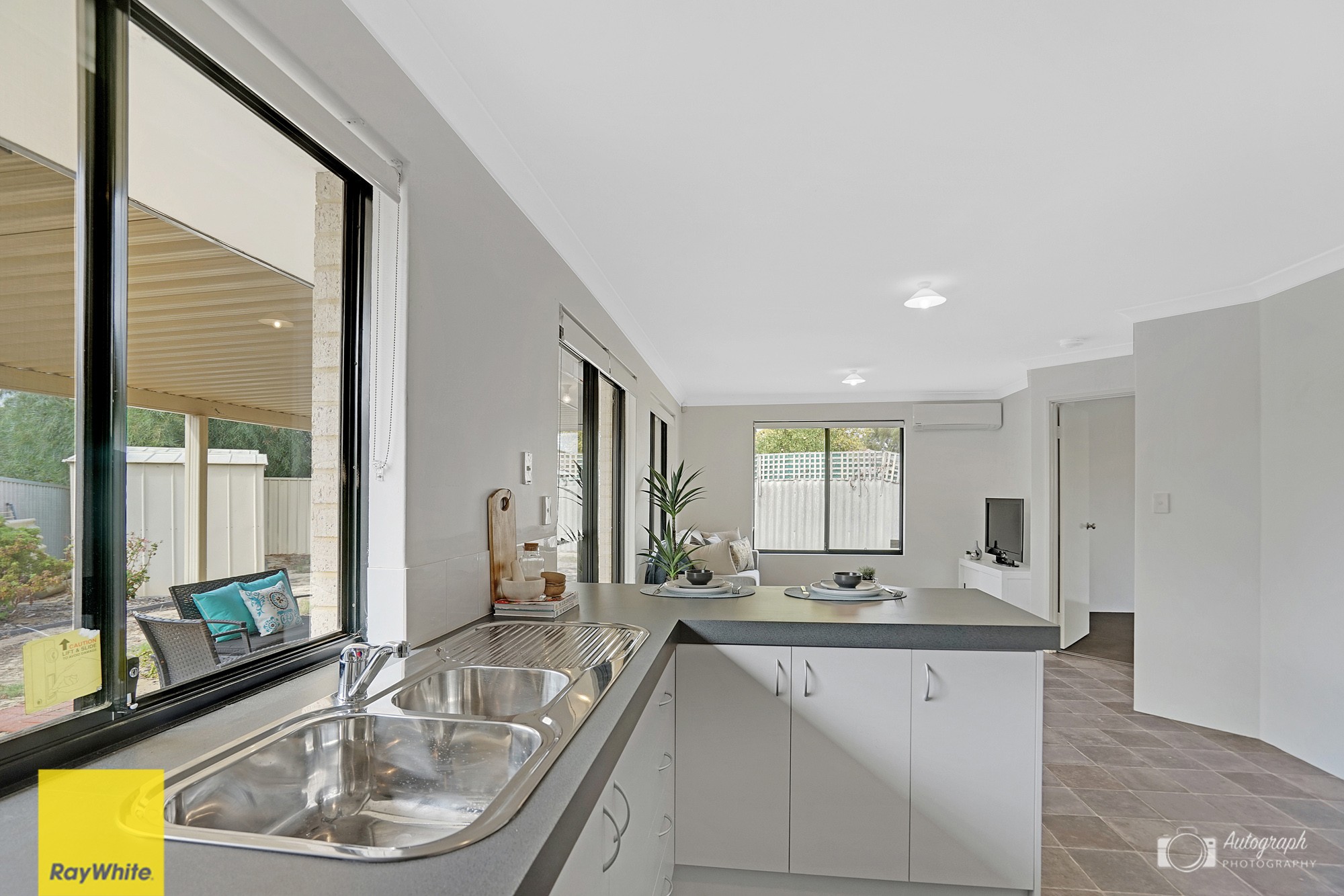 37a Hadleigh Way, Girrawheen, WA 6064
