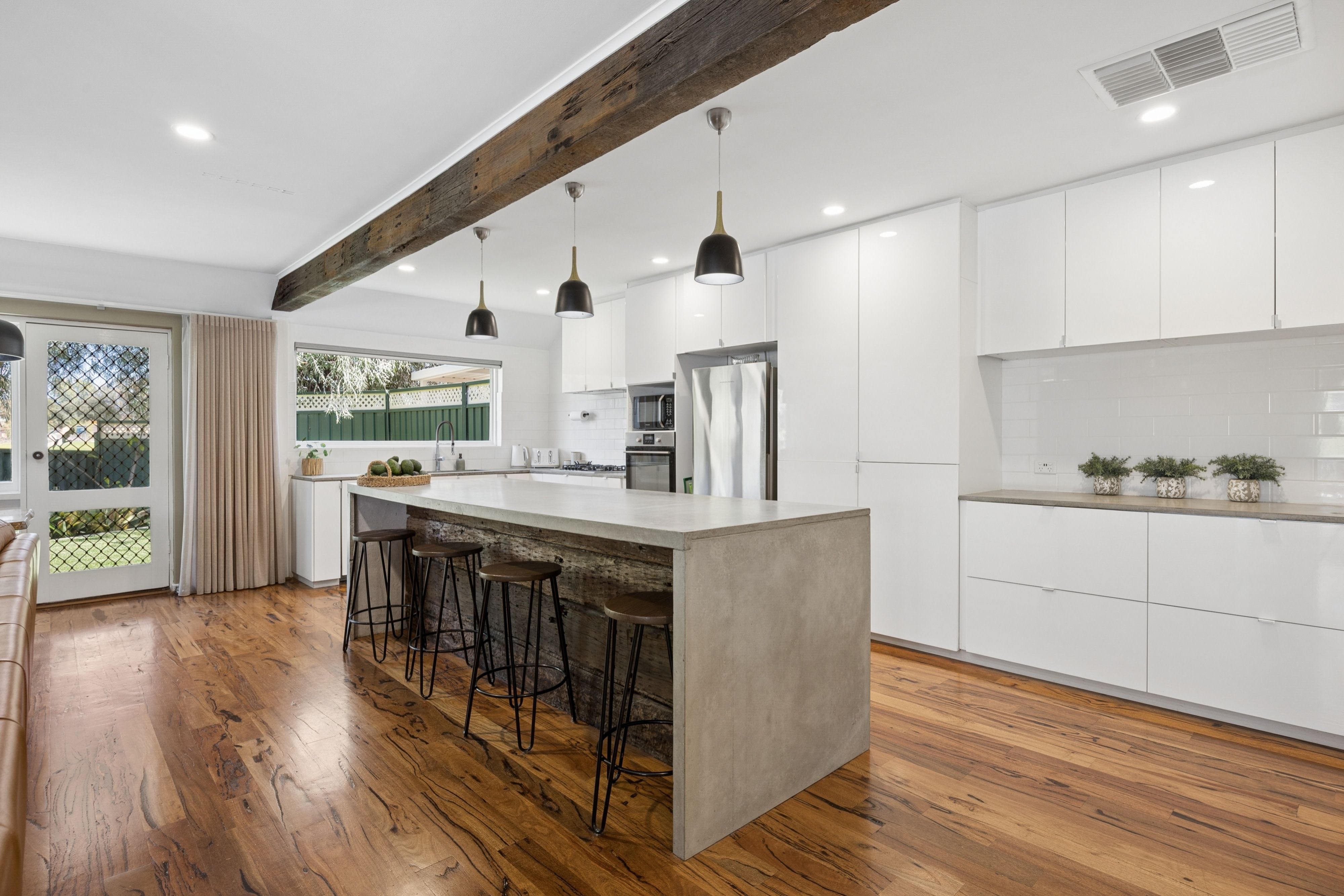 8 Oleander Way — photo 9 of 29