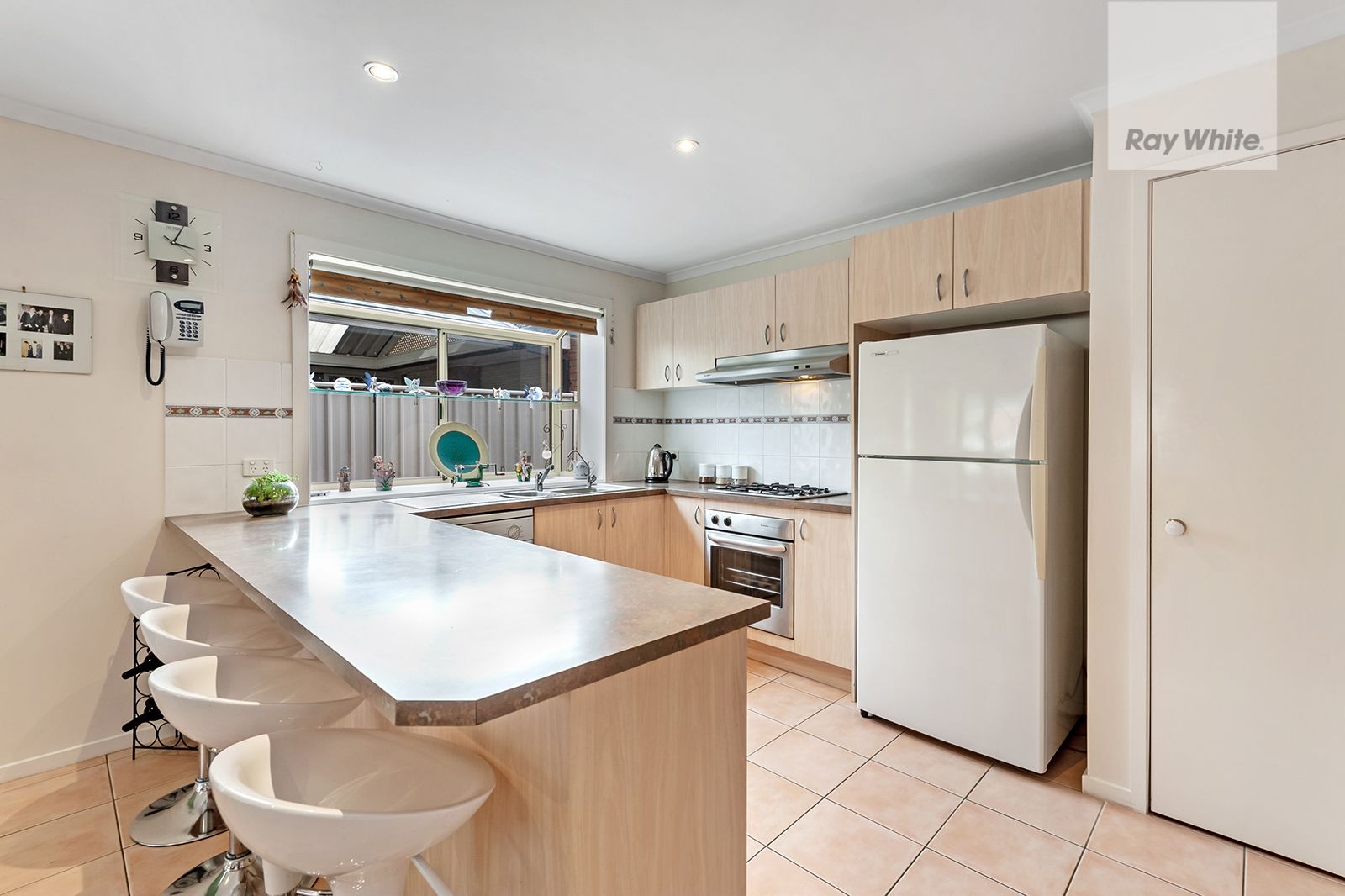 39 Lakes Drive, Craigieburn, VIC 3064