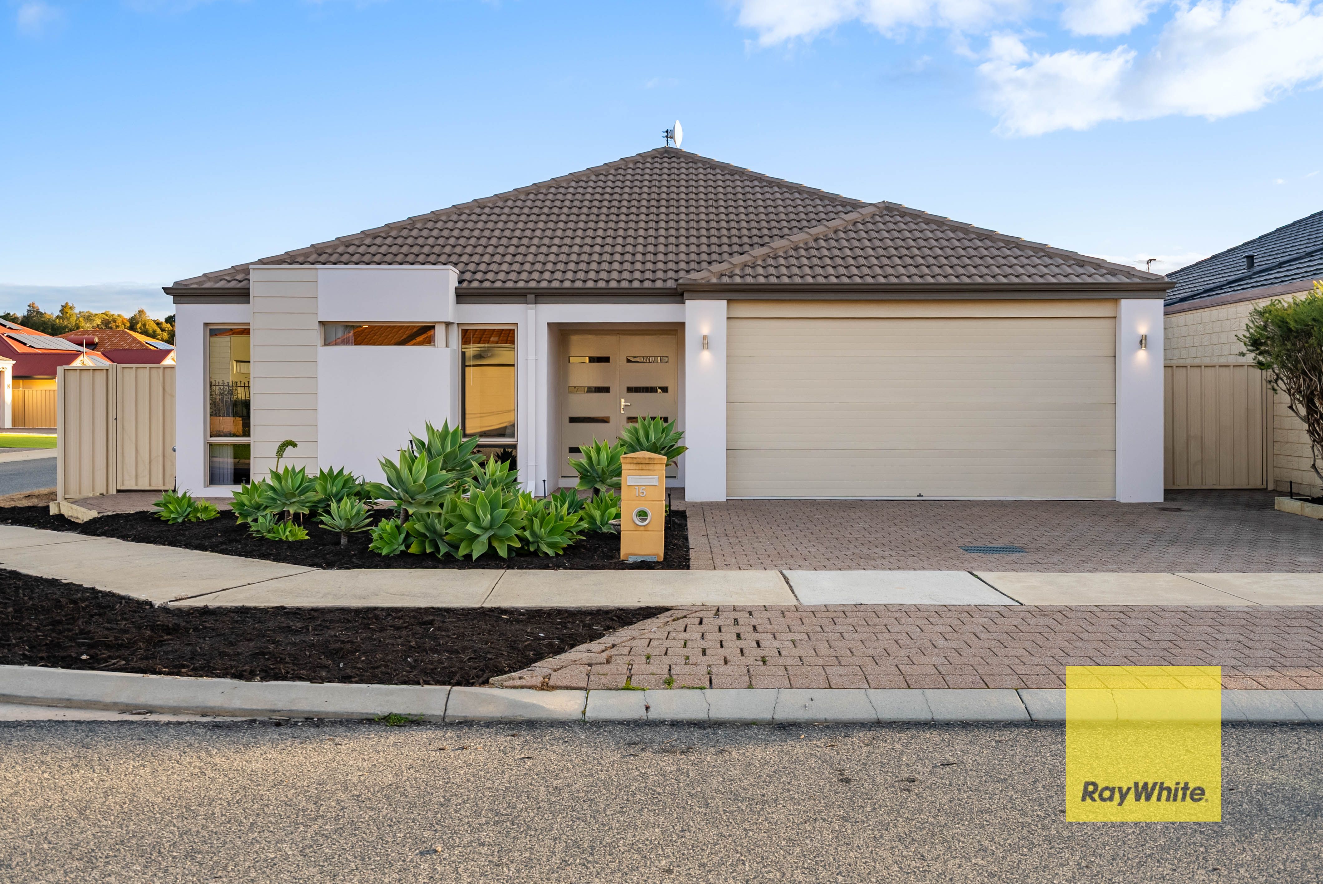15 Laggan Road, Canning Vale, WA 6155
