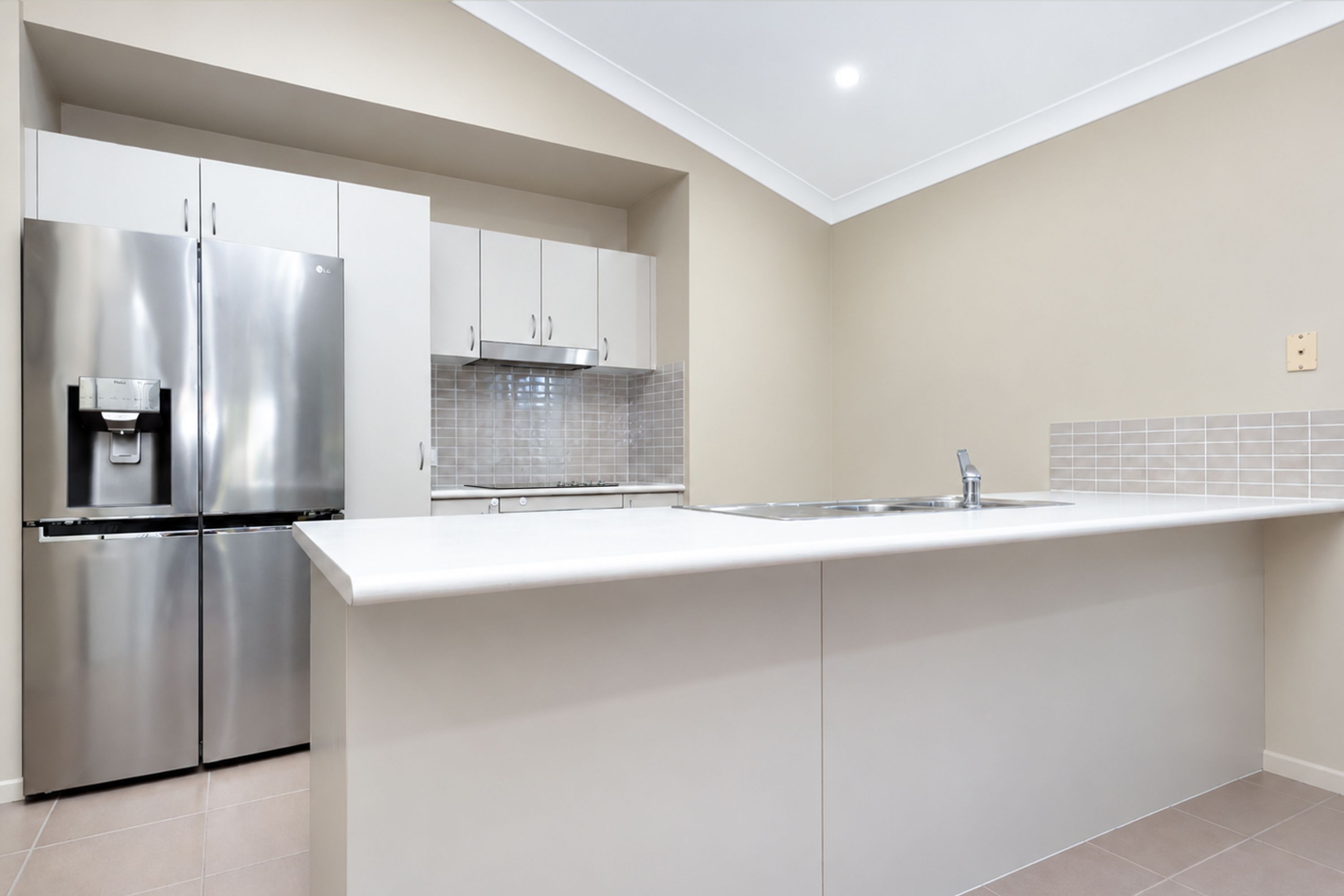 12 Milkwood Crescent — photo 4 of 11