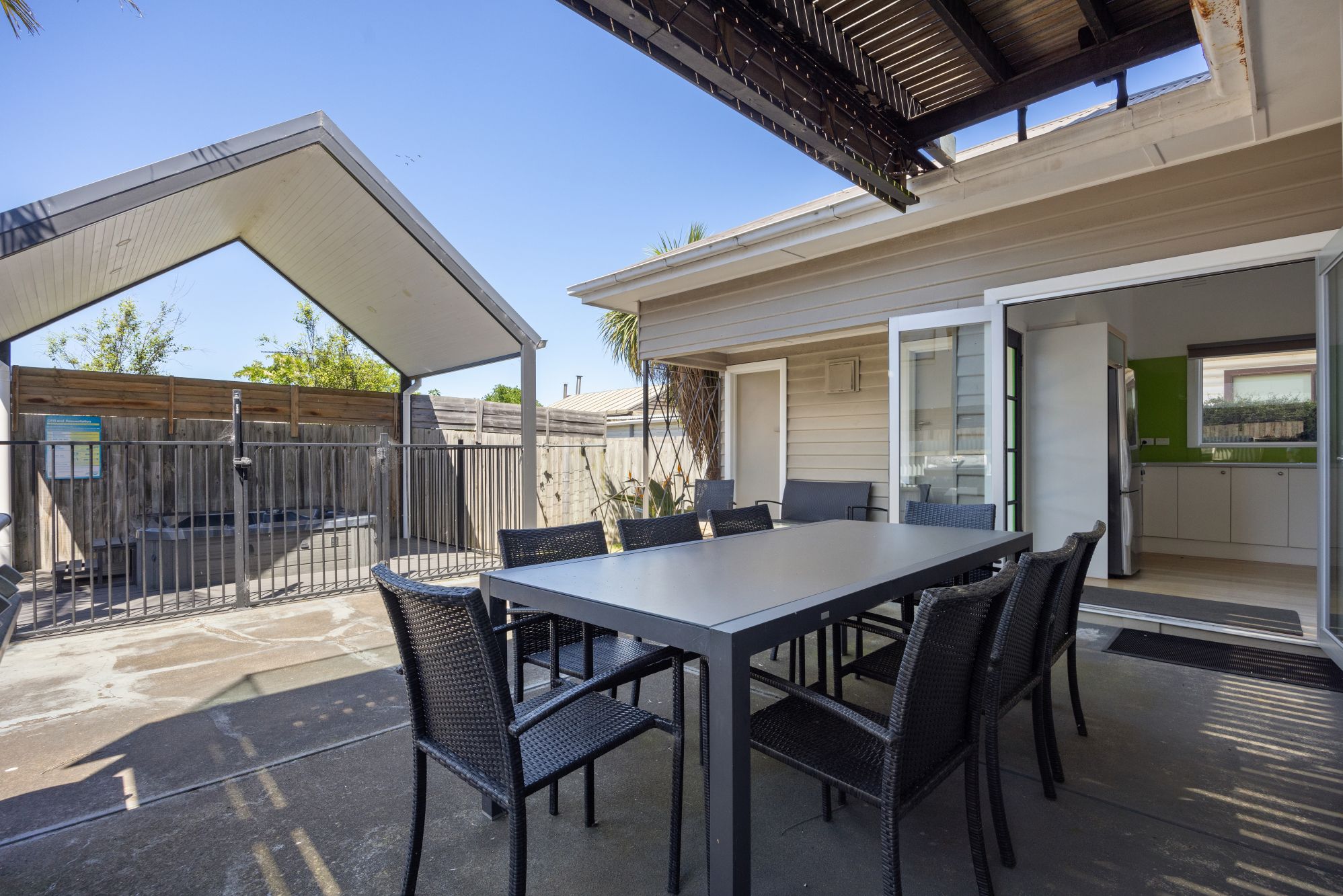 1847 Point Nepean Road — photo 14 of 30