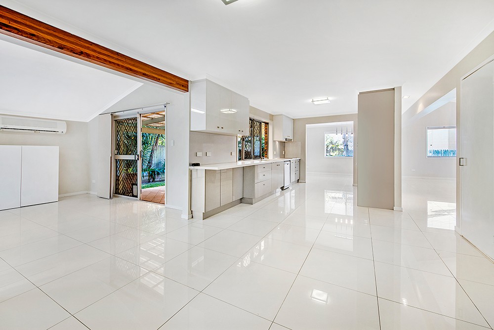 17 Sheringham Place, Tingalpa, QLD 4173