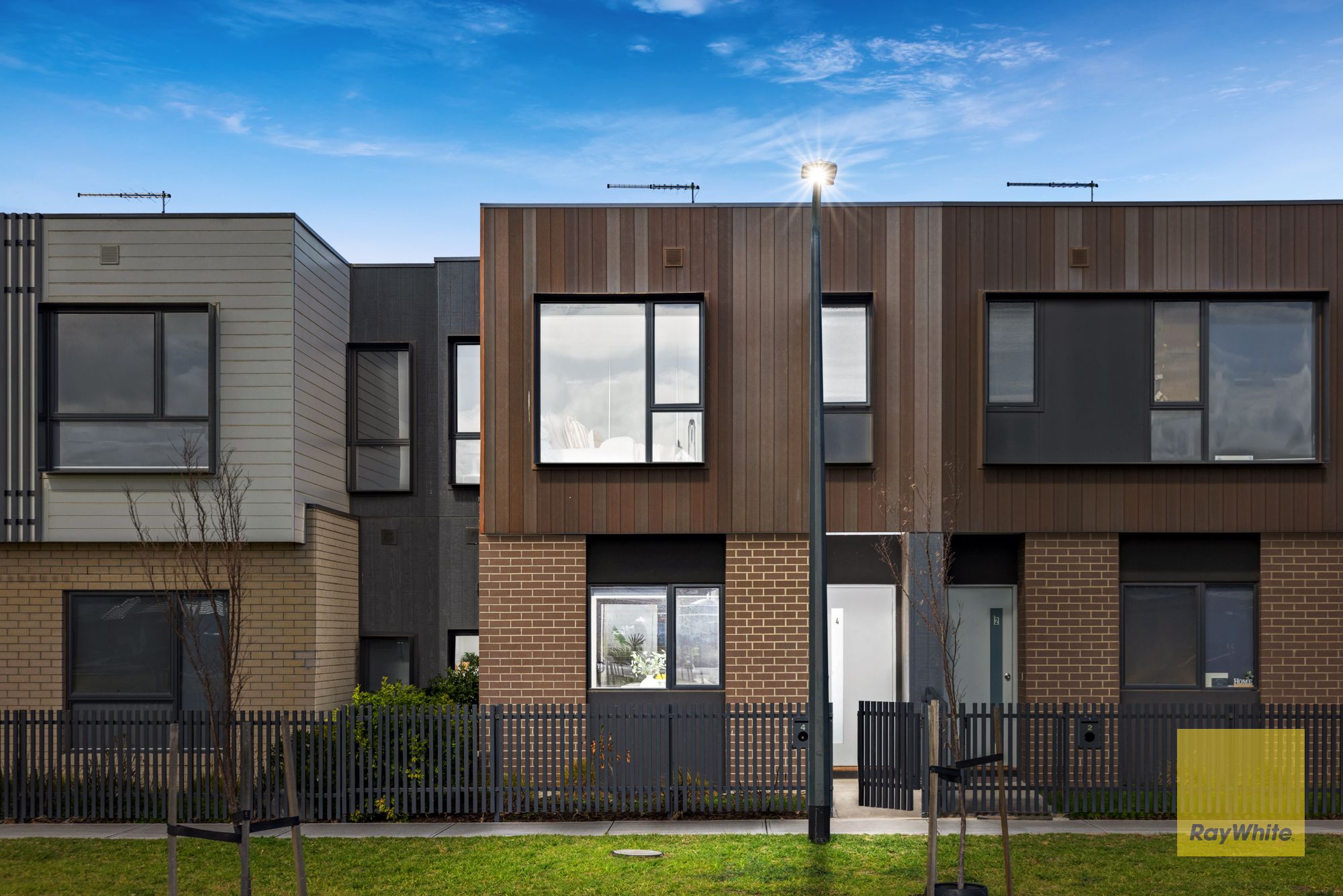 4 Chive Walk — photo from Ray White Deer Park