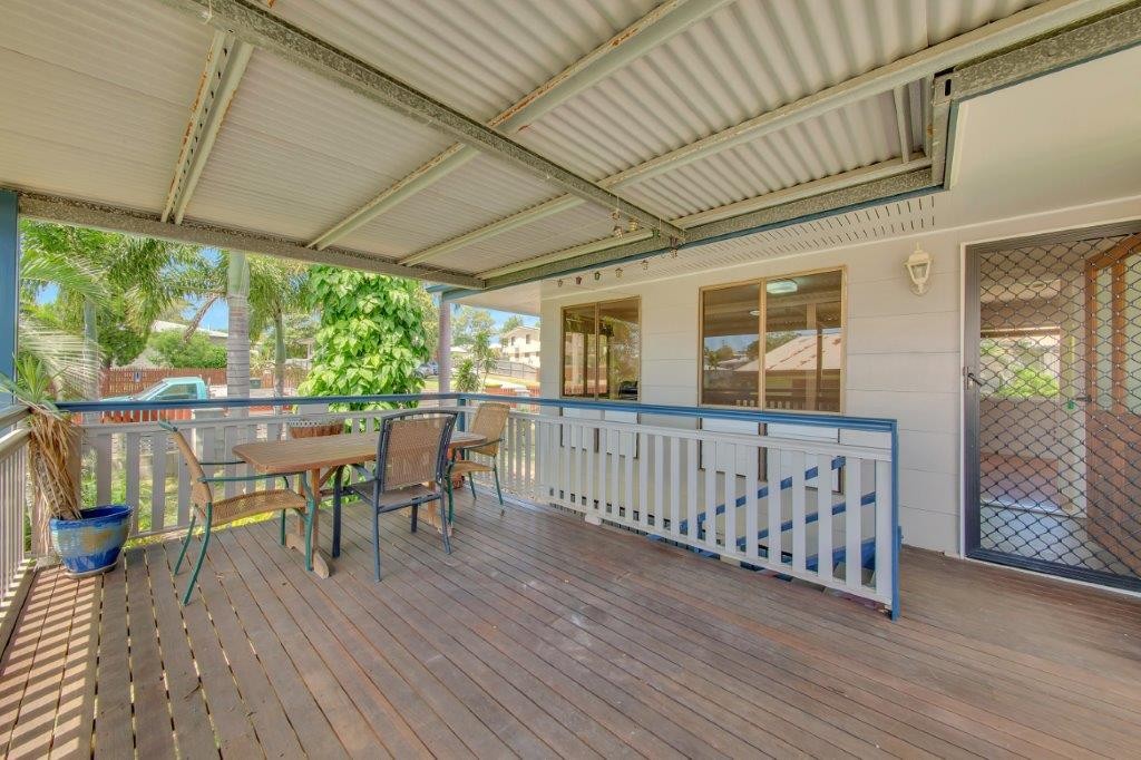 33 Dalrymple Drive, Toolooa, QLD 4680