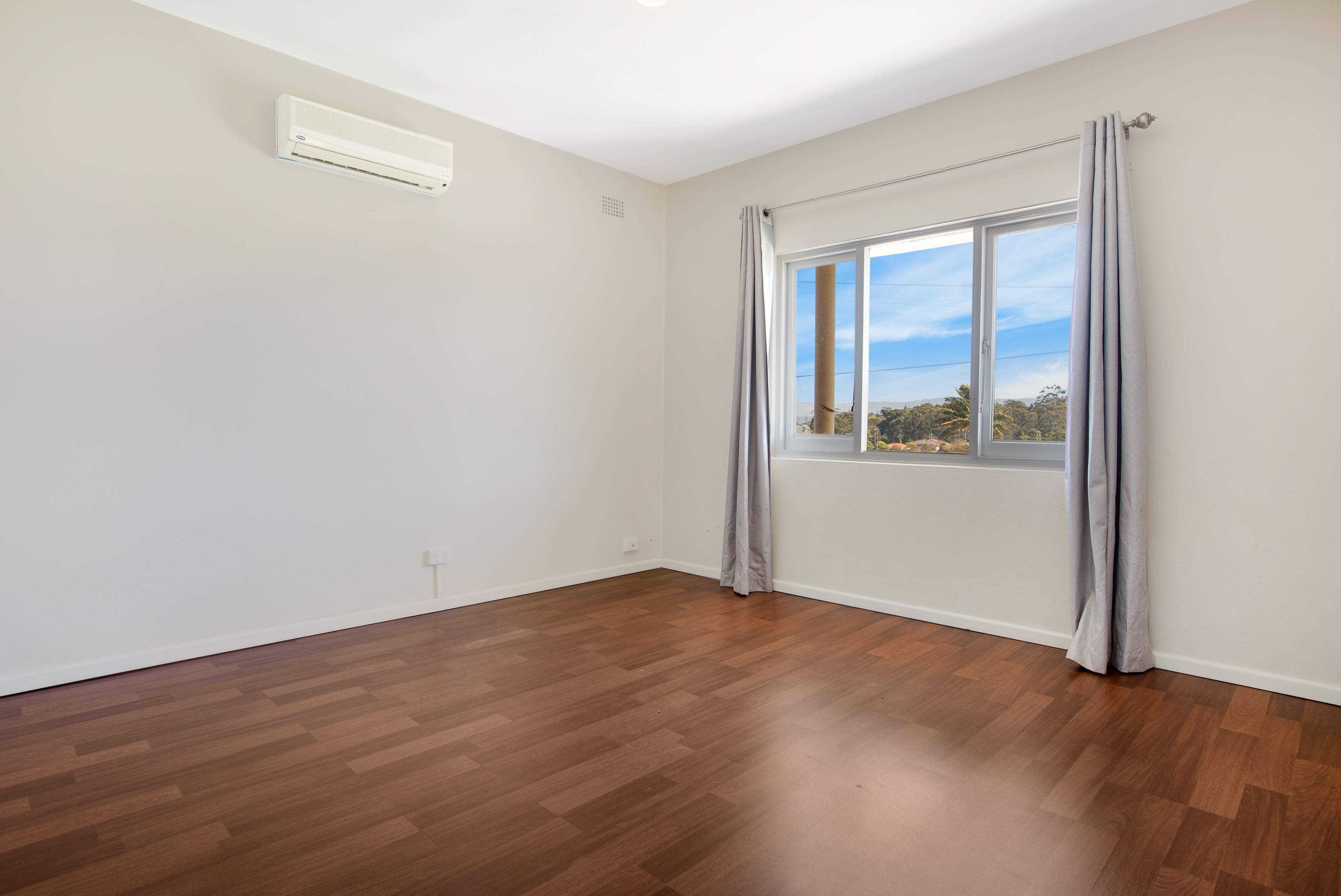 25 Mirrabooka Road, Lake Heights, NSW 2502