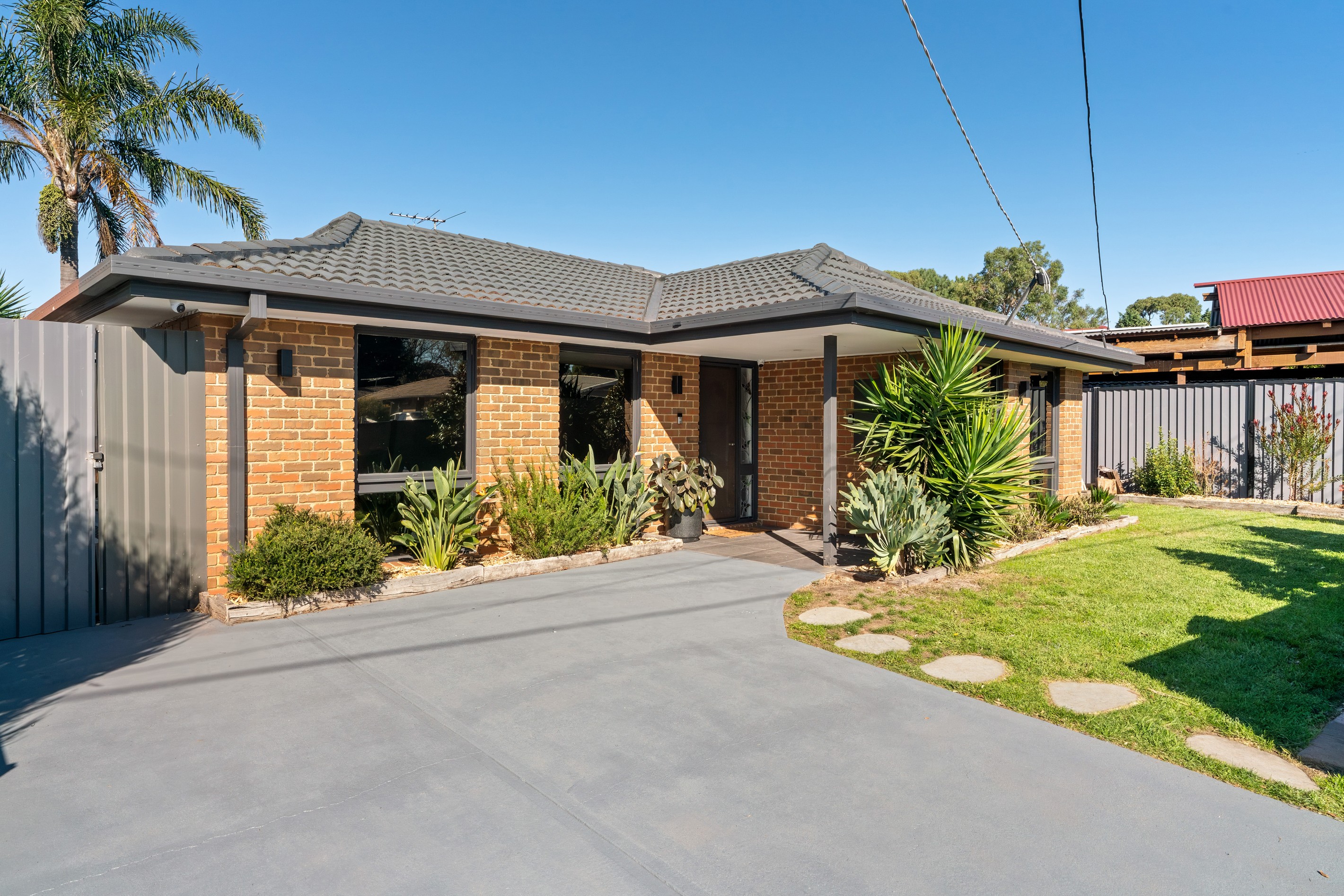 23 Taketa Crescent, Frankston, VIC 3199