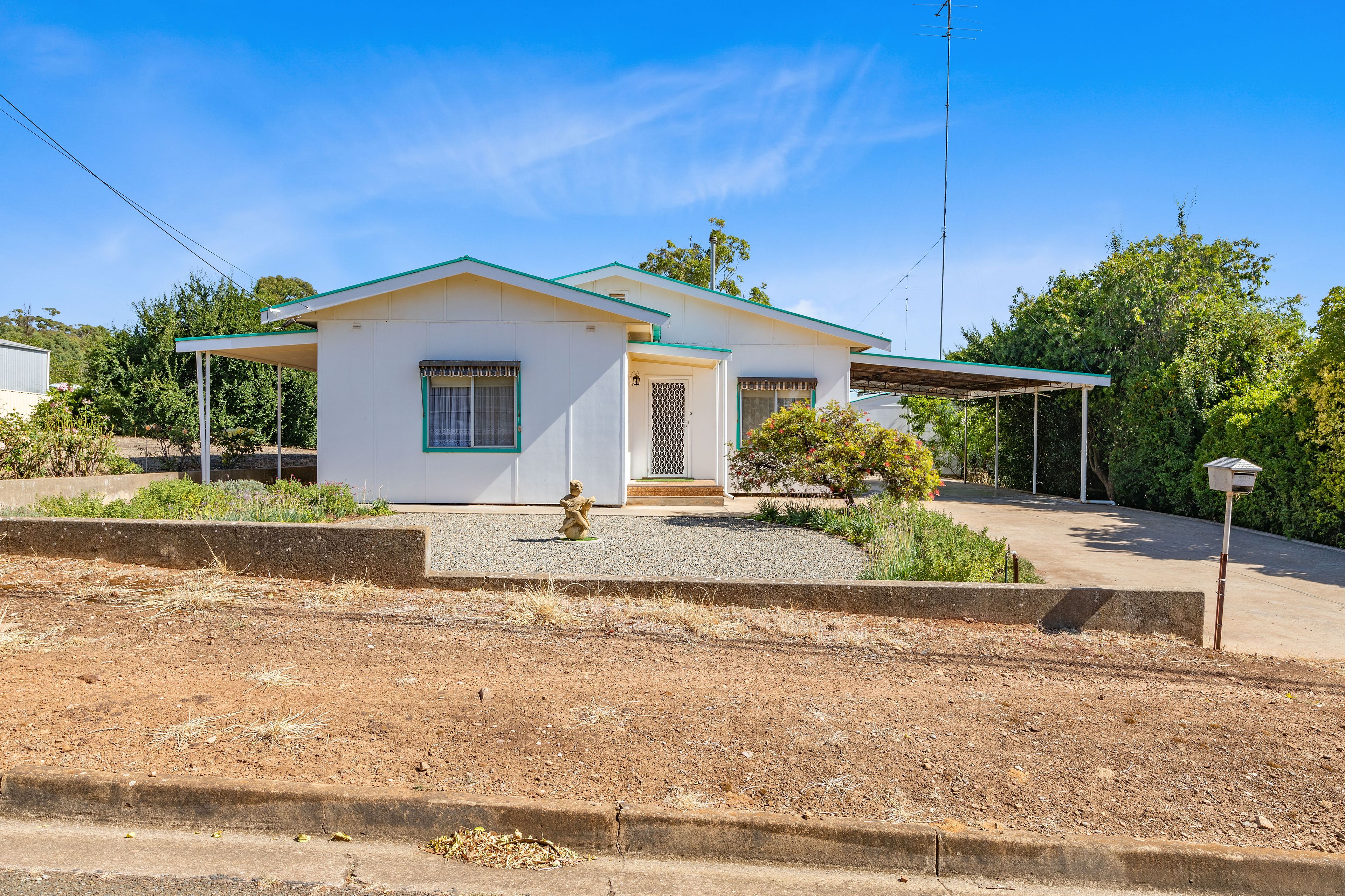 21 Kelly Street, Clare, SA 5453