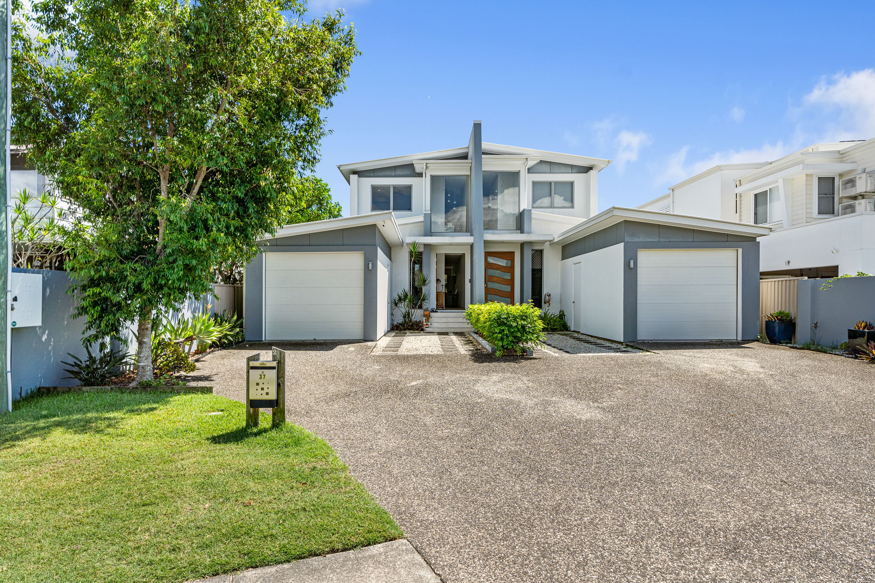 2/37 Kiers Road, Miami, QLD 4220