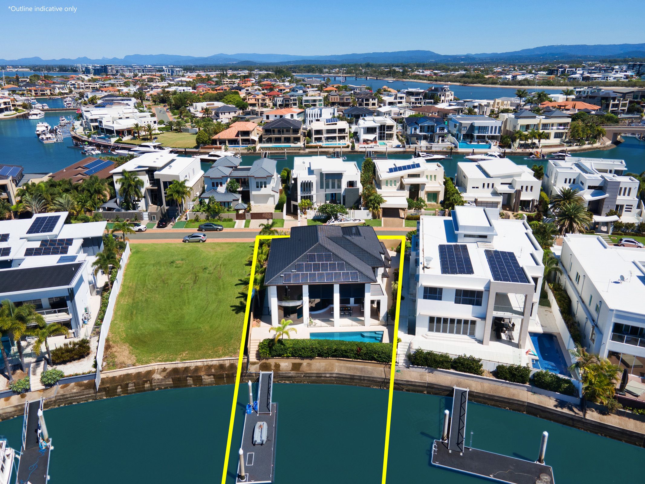 53 Royal Albert Crescent, Sovereign Islands QLD 4216