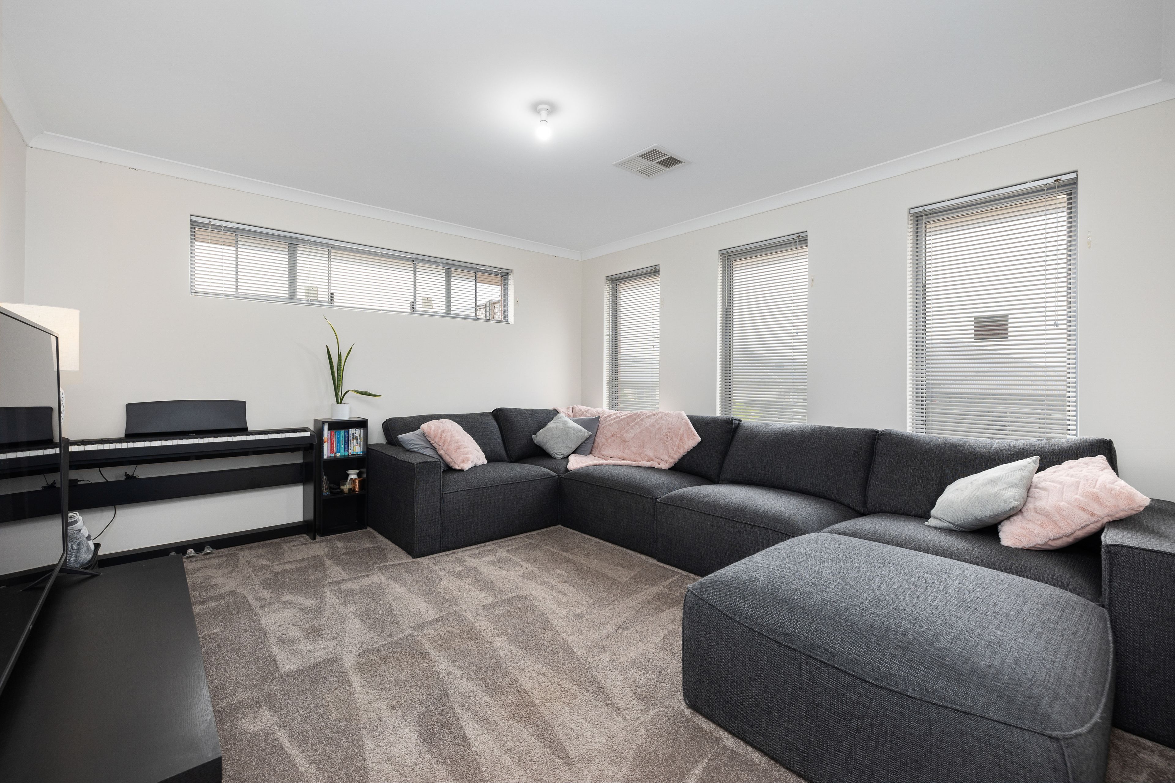 72 Elmina Avenue, Aveley, WA 6069