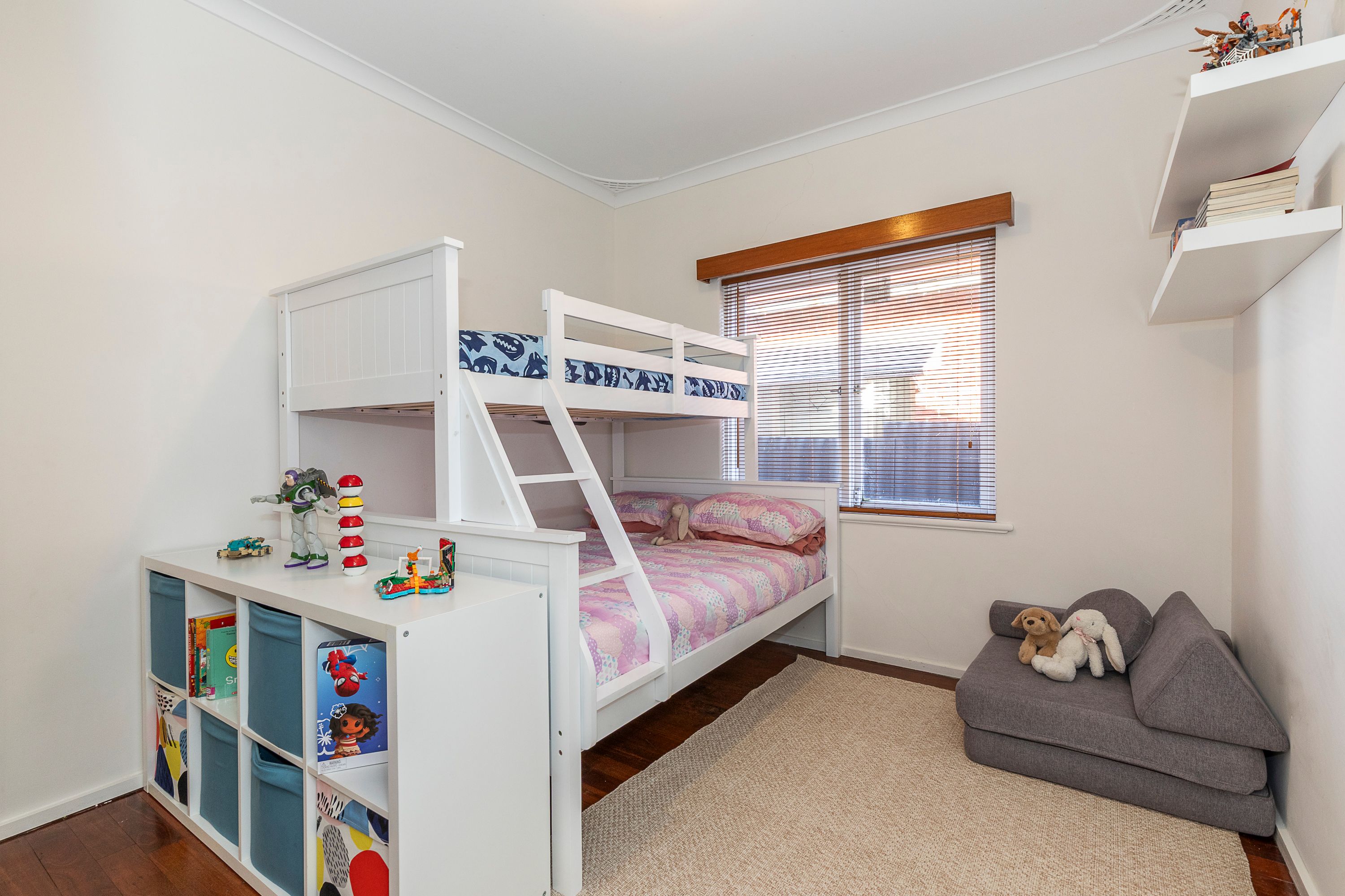 84 Shakespeare Street — photo 13 of 23