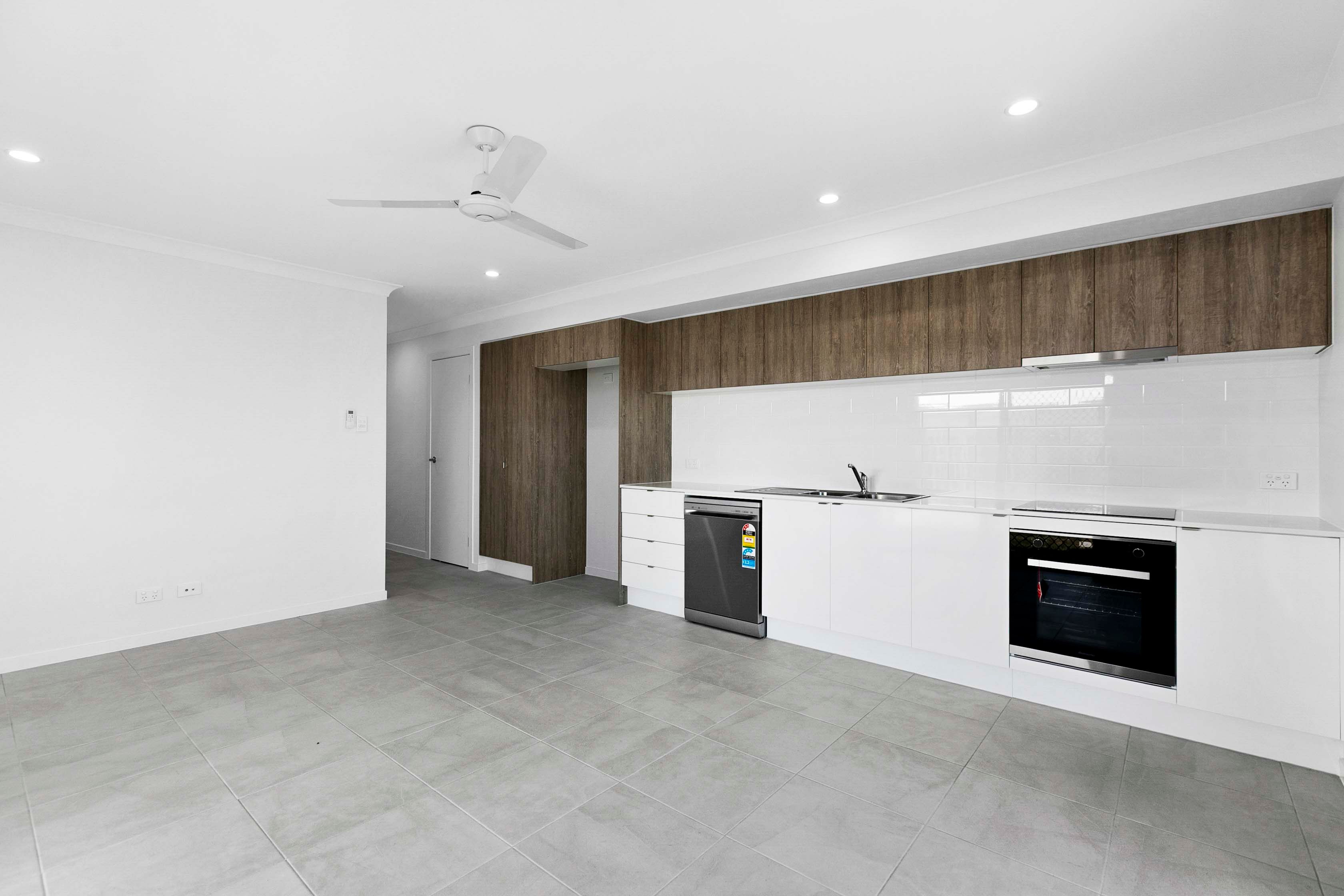 12a Lady Elliot — photo 10 of 14