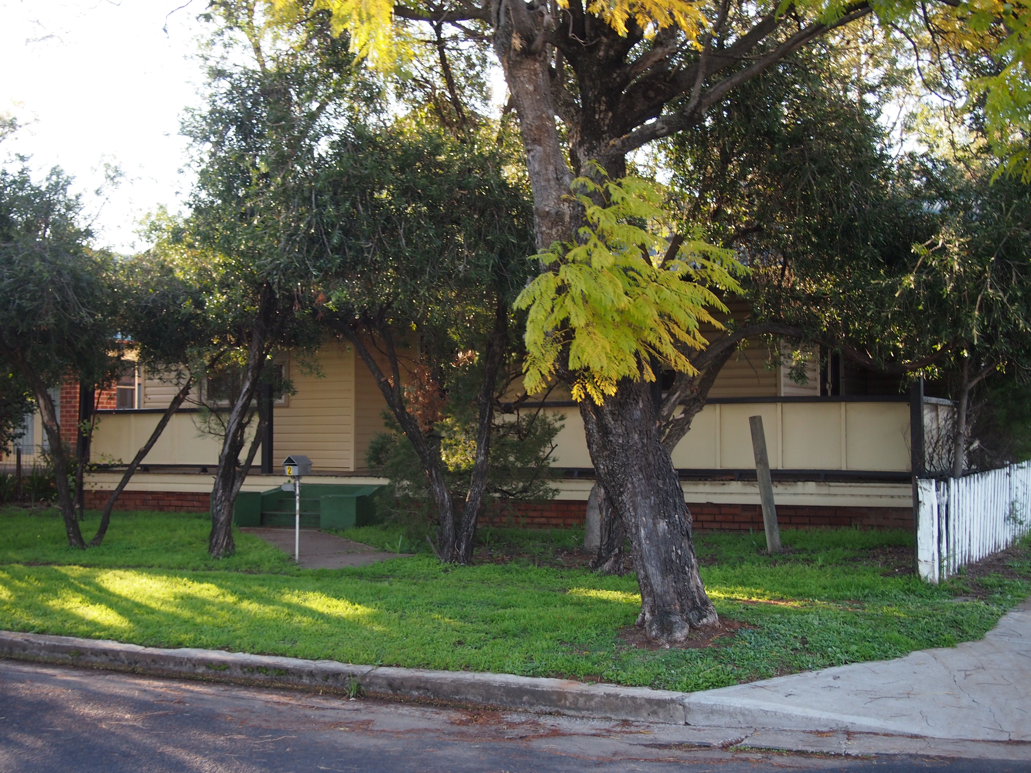 2 Elizabeth Street