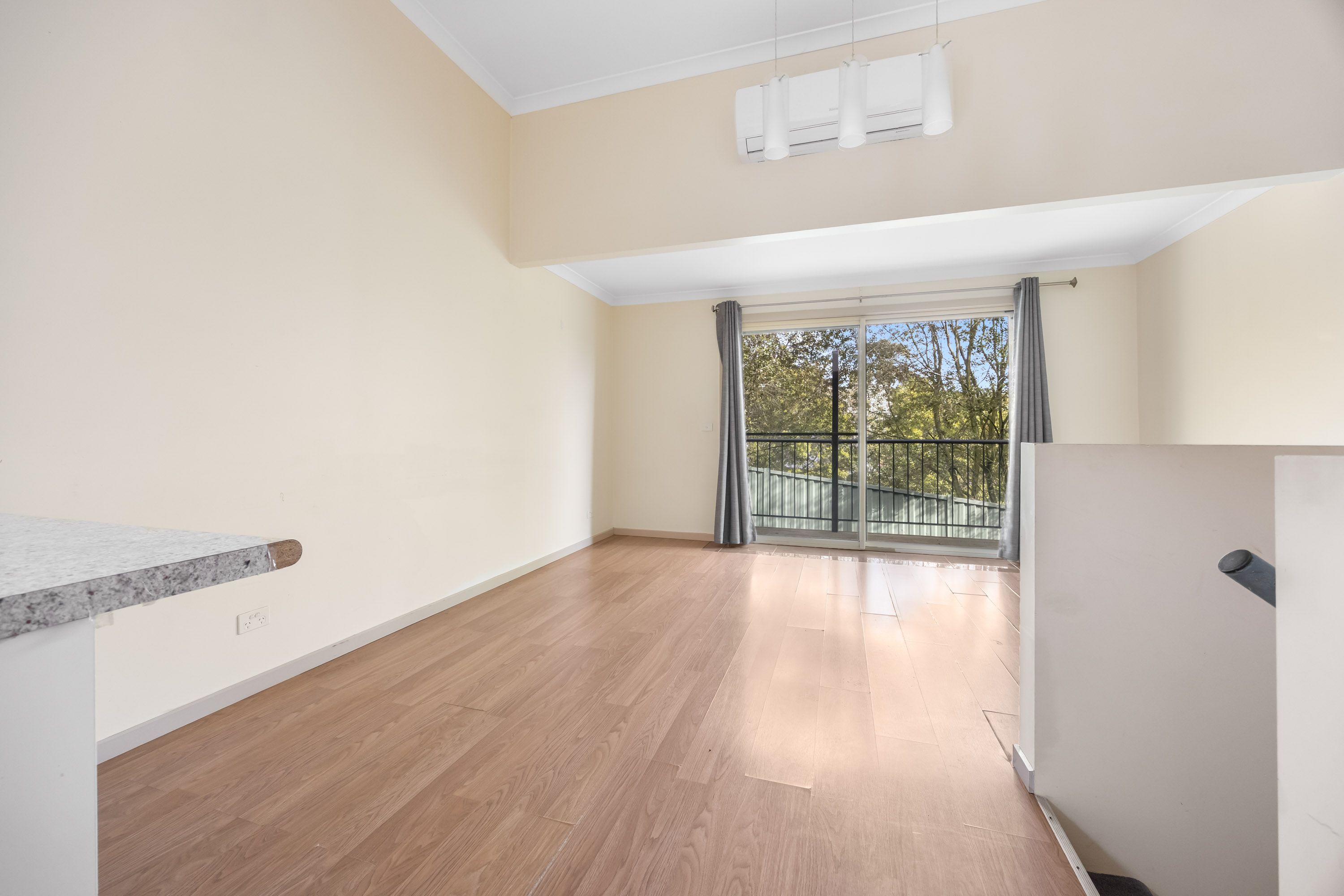 327 Richards Street — photo 7 of 12