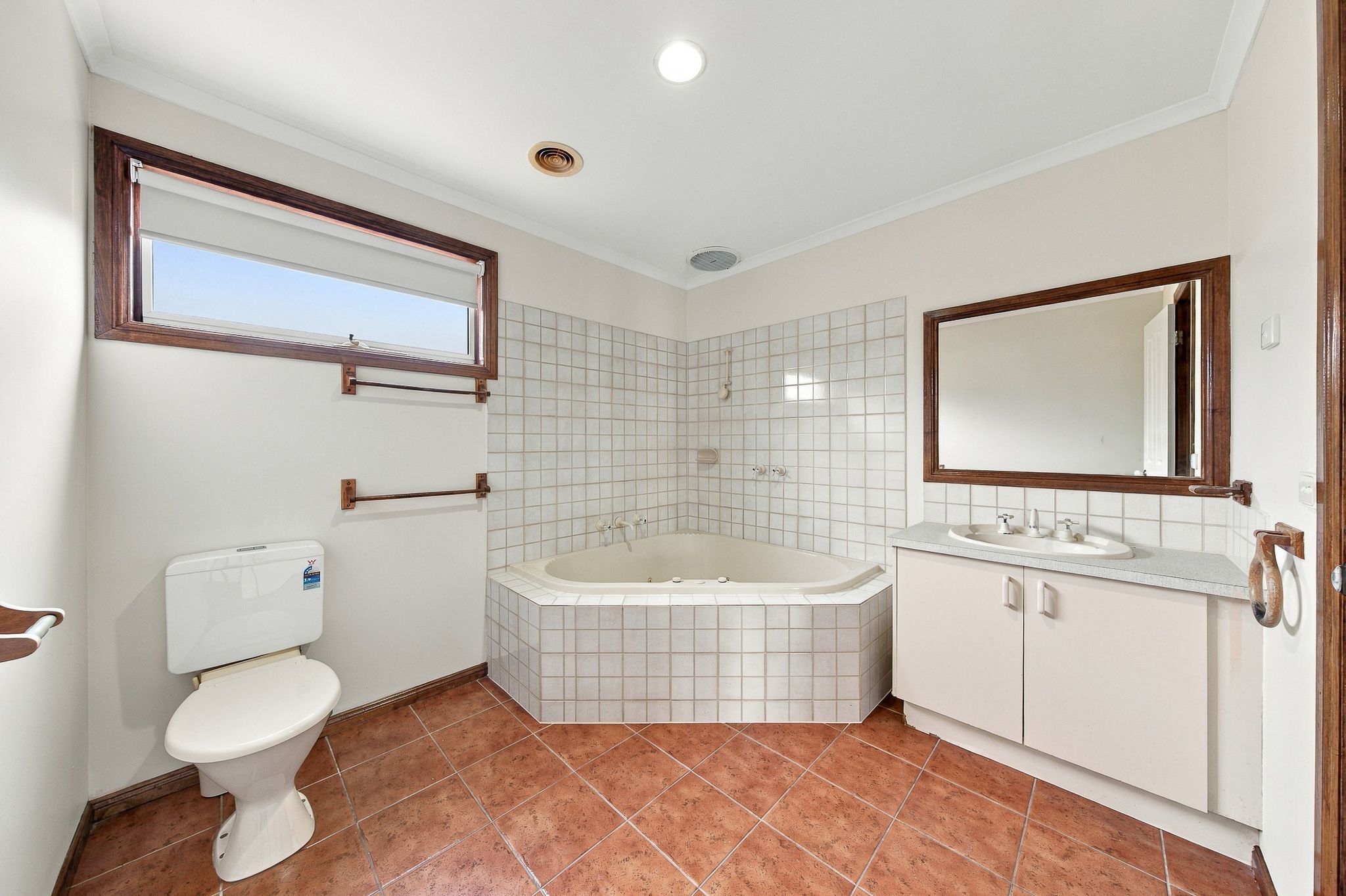 7 McGuigan Drive — photo 10 of 17