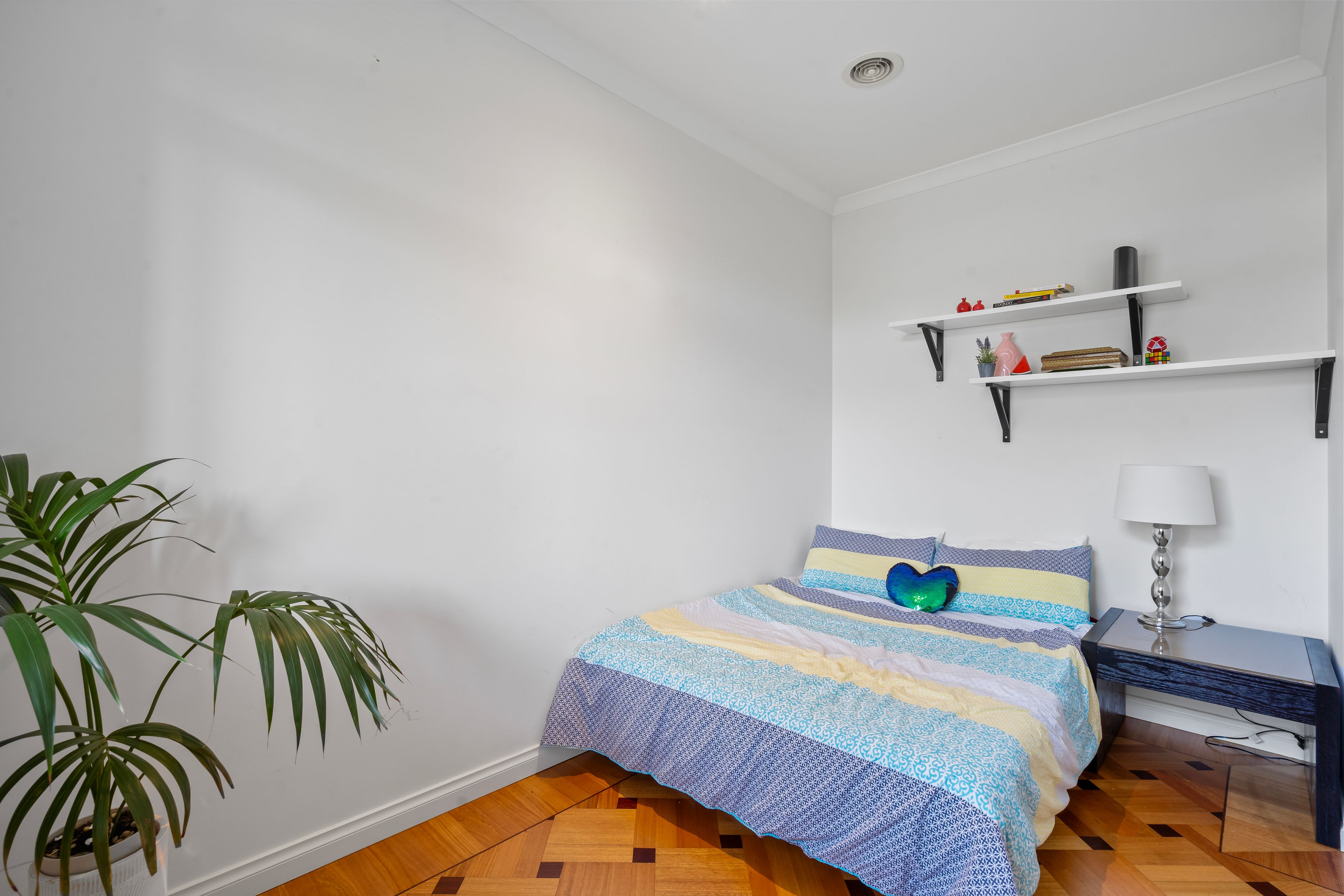 47 Hilda Street — photo 8 of 12