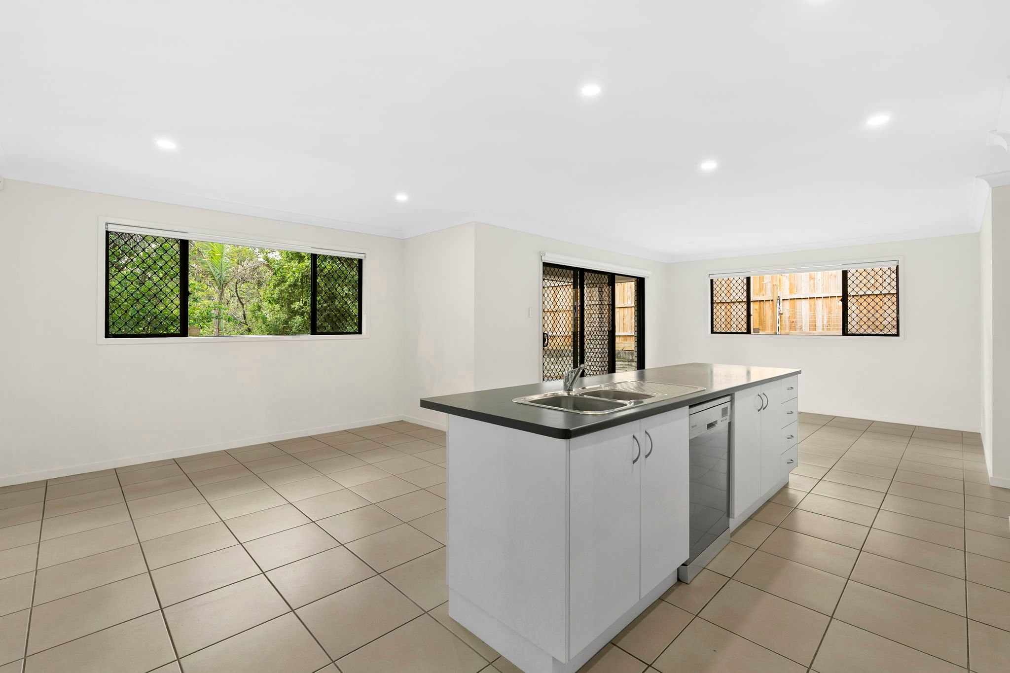 145 Englefield Road, Oxley, QLD 4075