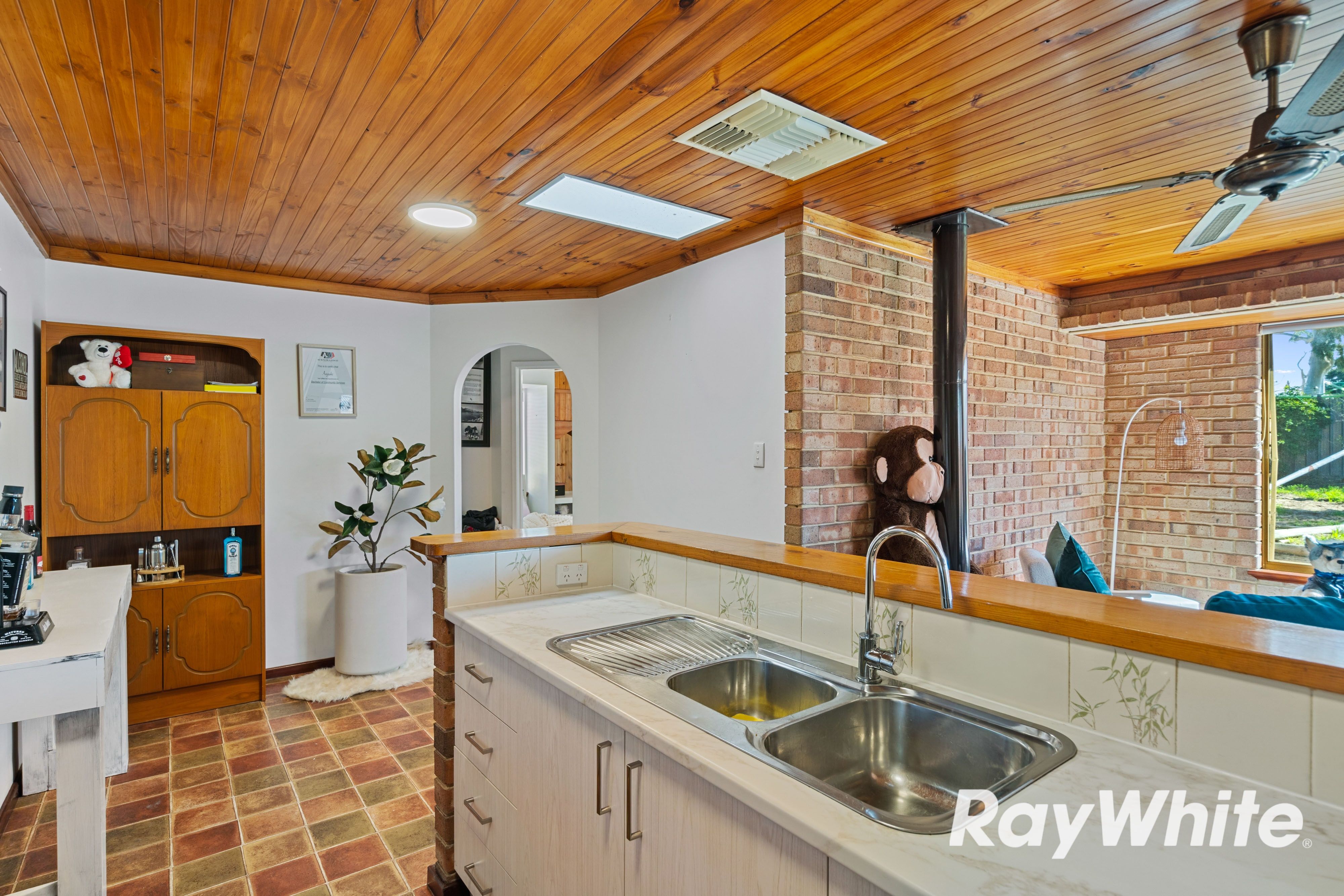 5 Sandford Crescent, Halls Head, WA 6210