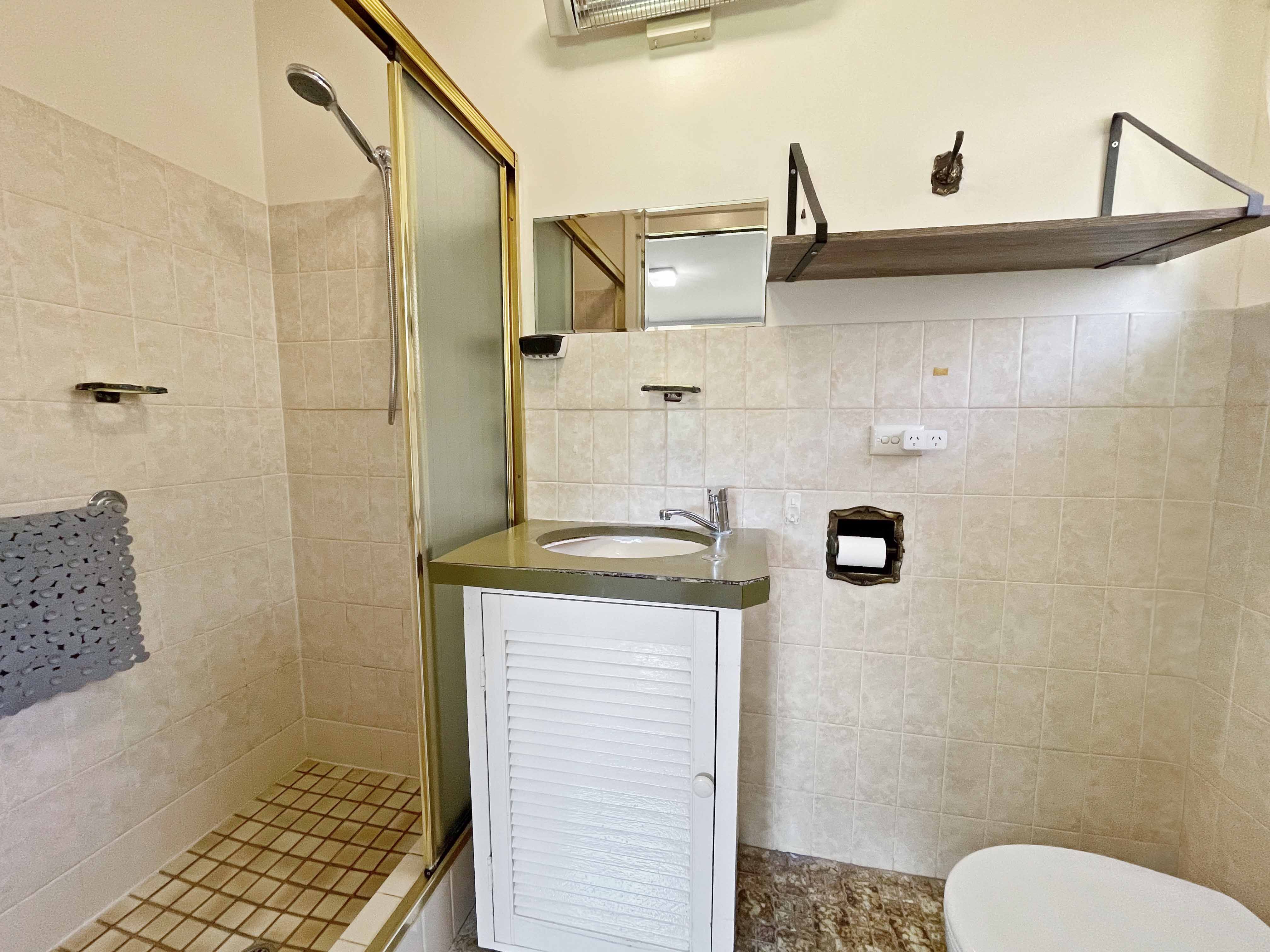 415 Wheelers Lane — photo 5 of 11