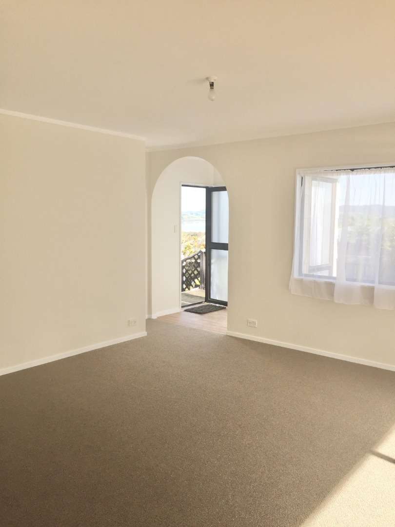 11b Raumati Crescent photo 3