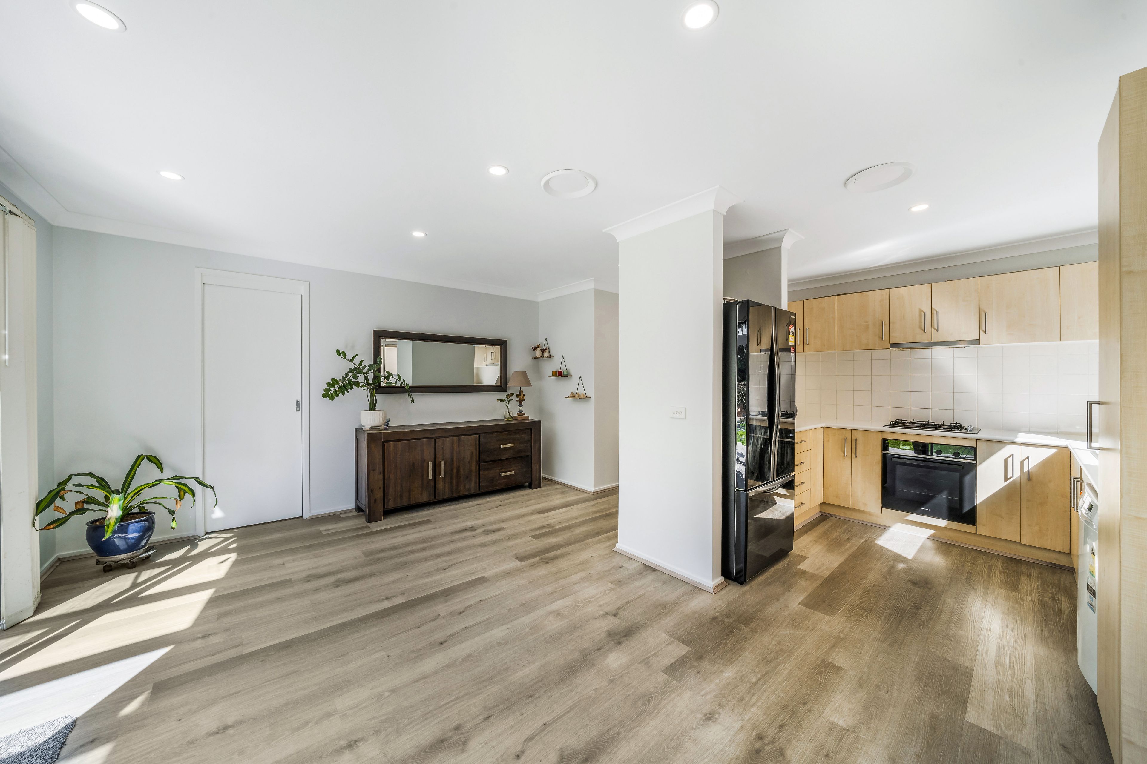 46 Coffs Harbour Avenue — photo 6 of 20