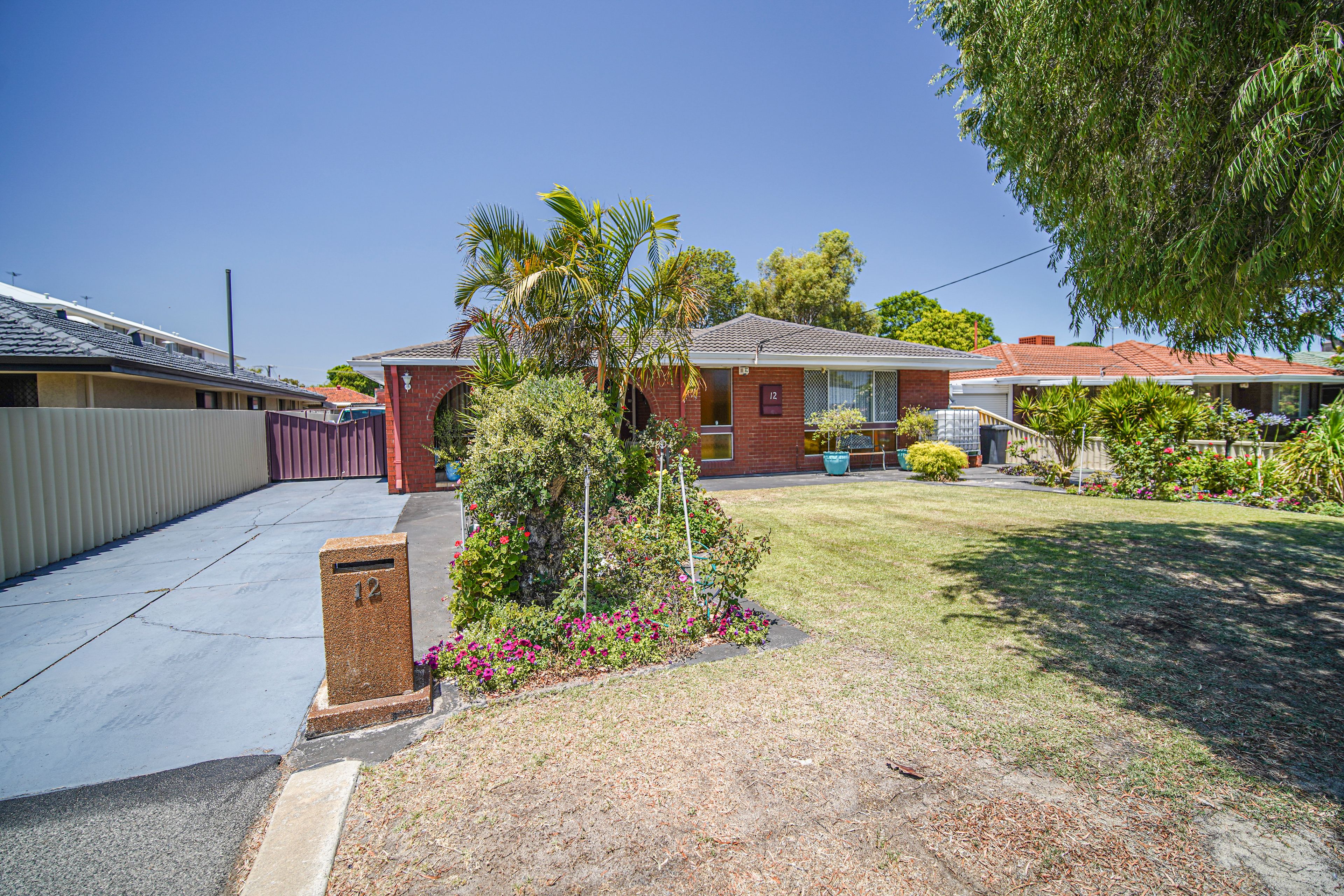 12 Morago Crescent, Cloverdale, WA 6105