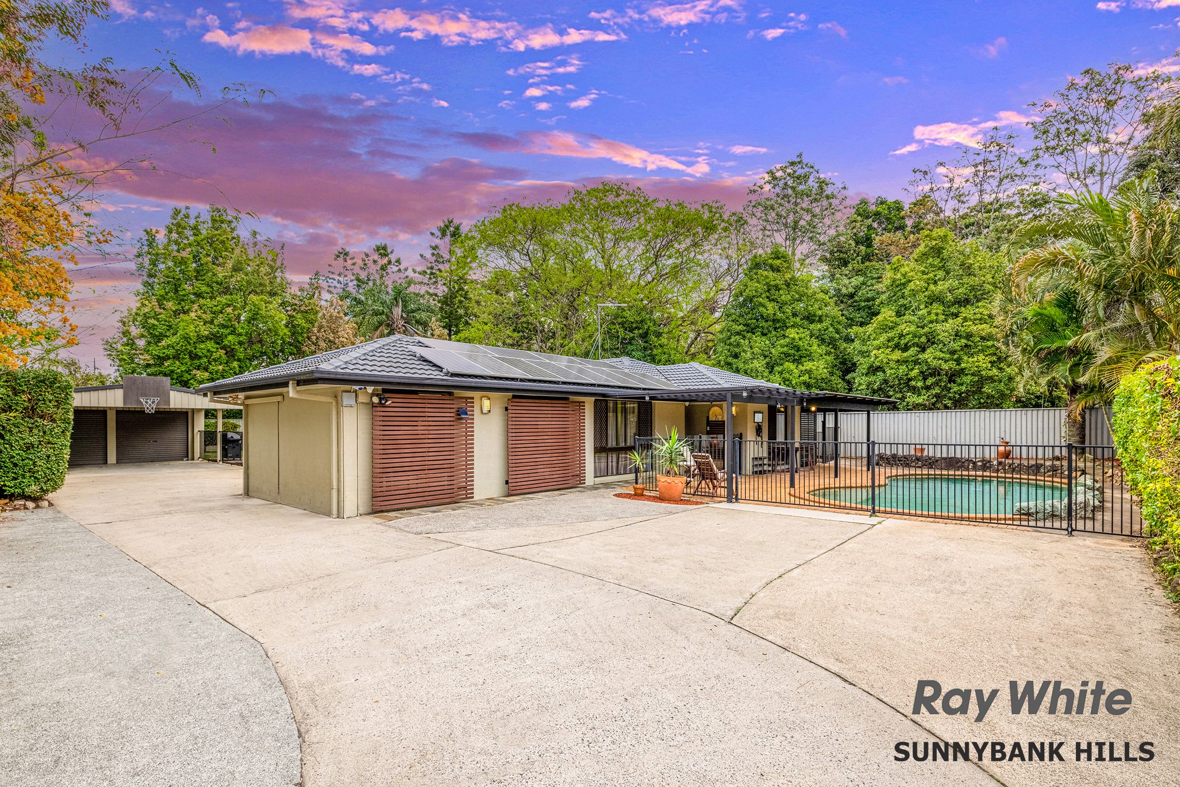 18 Alphitonia Crescent, Sunnybank Hills QLD 4109