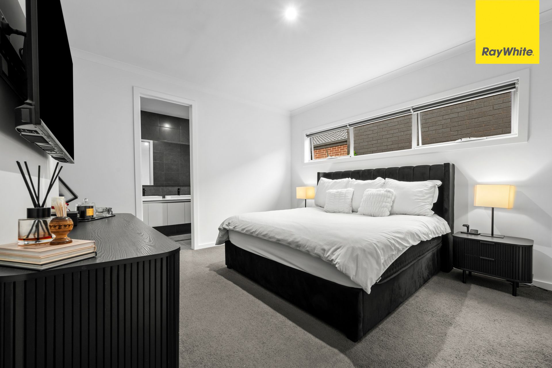 14 Roy Street, THORNHILL PARK, VIC 3335