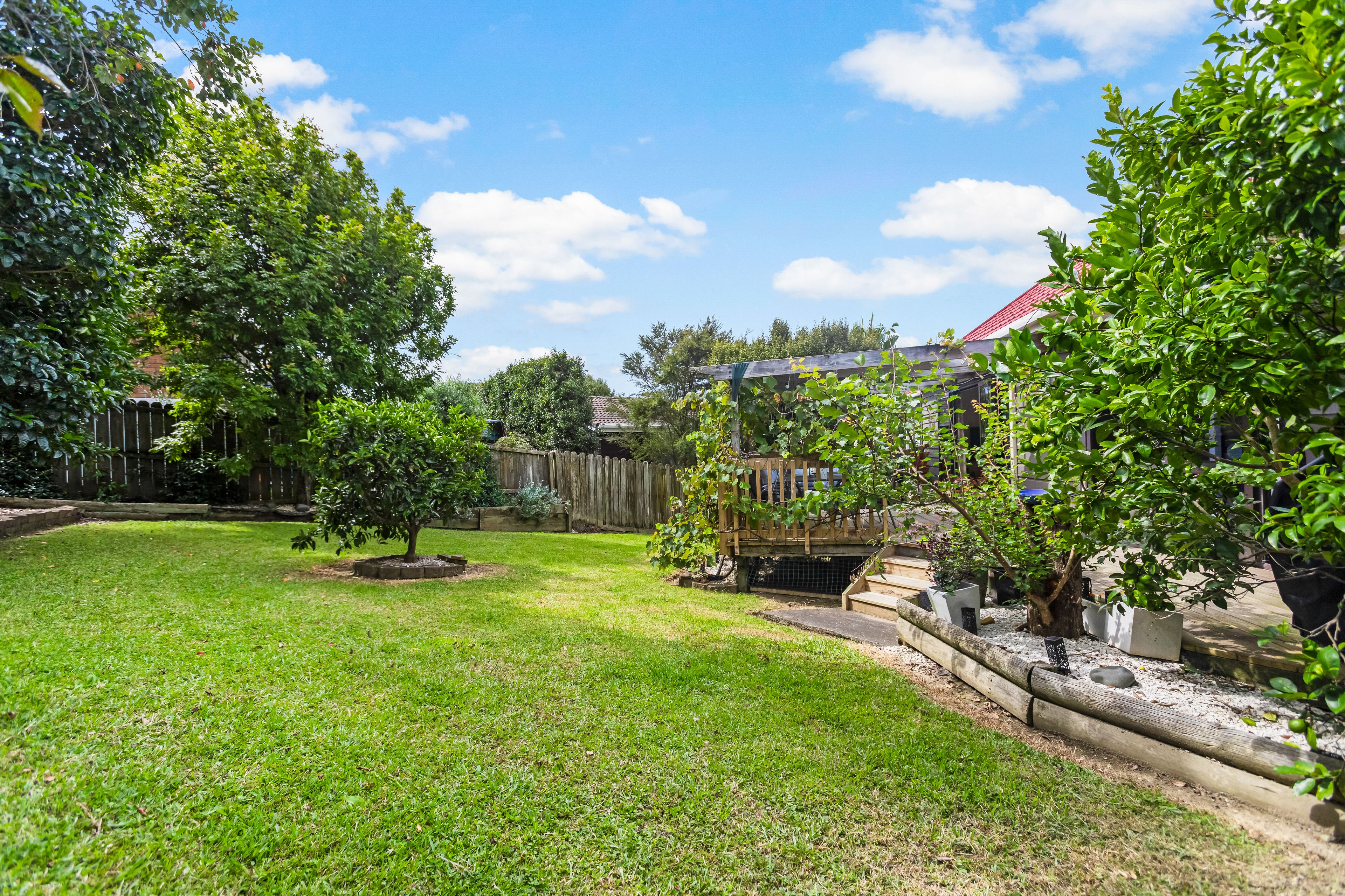 2/88 Gosford Drive, Botany Downs, Manukau City