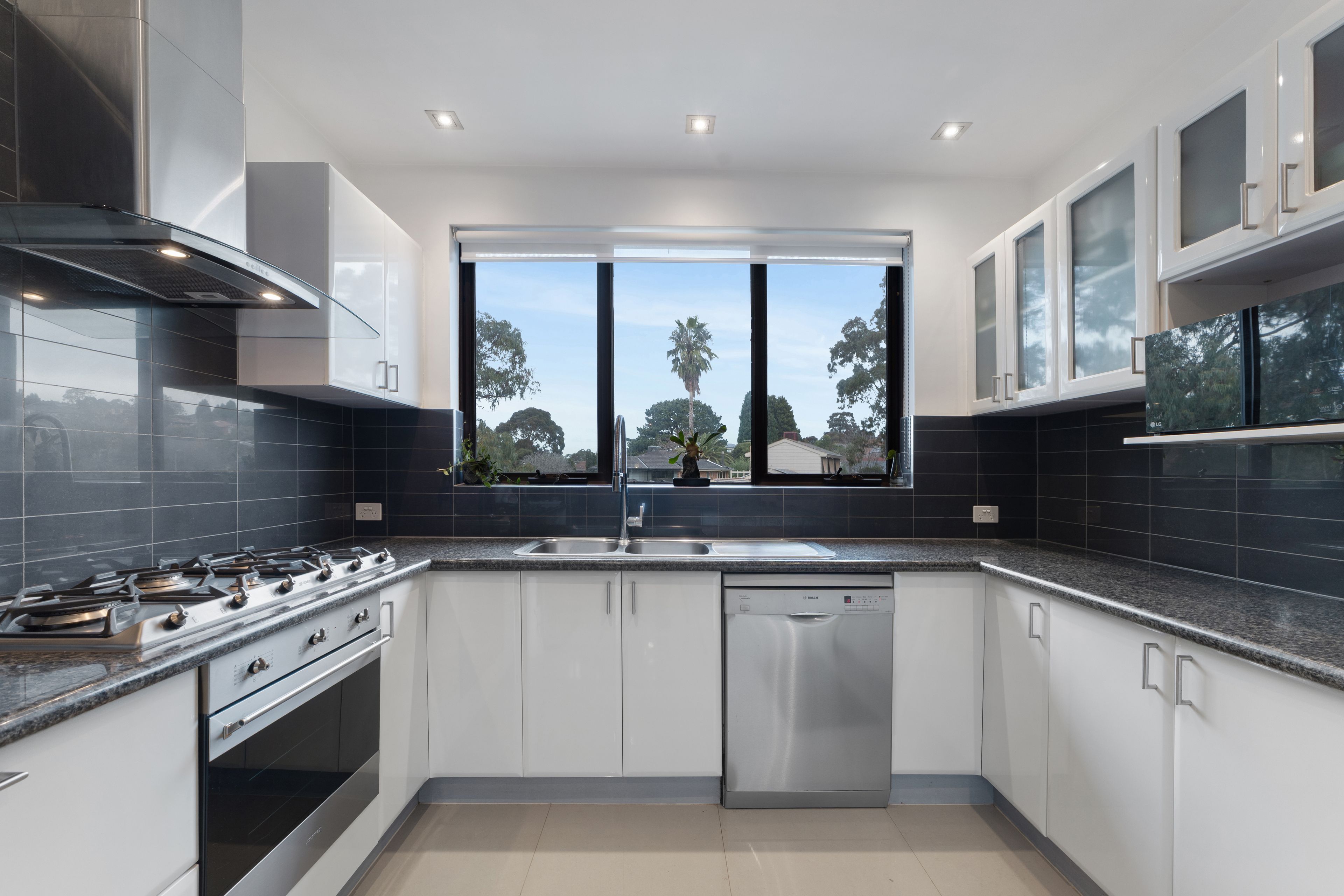 1 Summerhill Avenue — photo 6 of 22