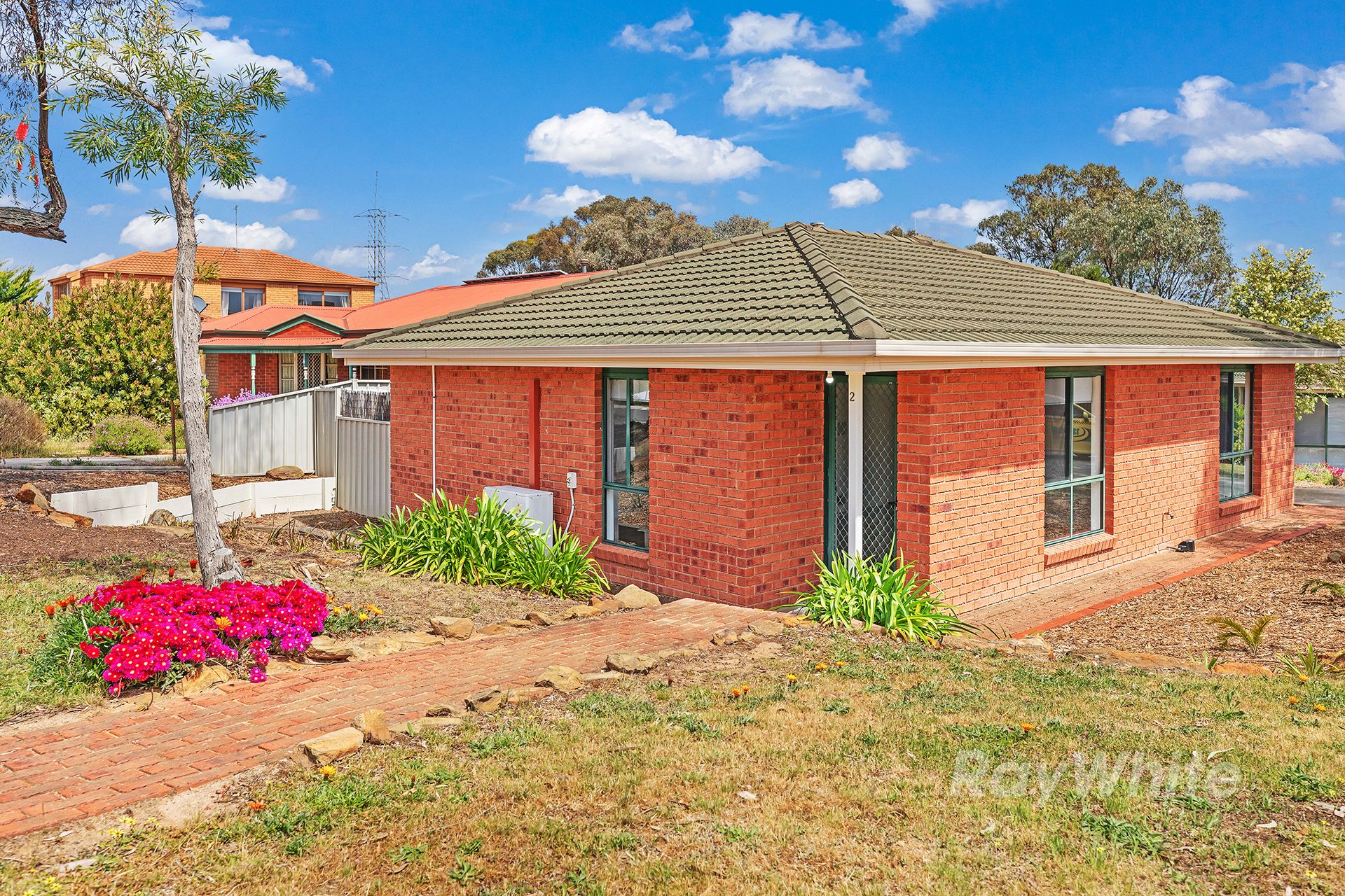 2/14 Sherwood Drive, Flora Hill, VIC 3550