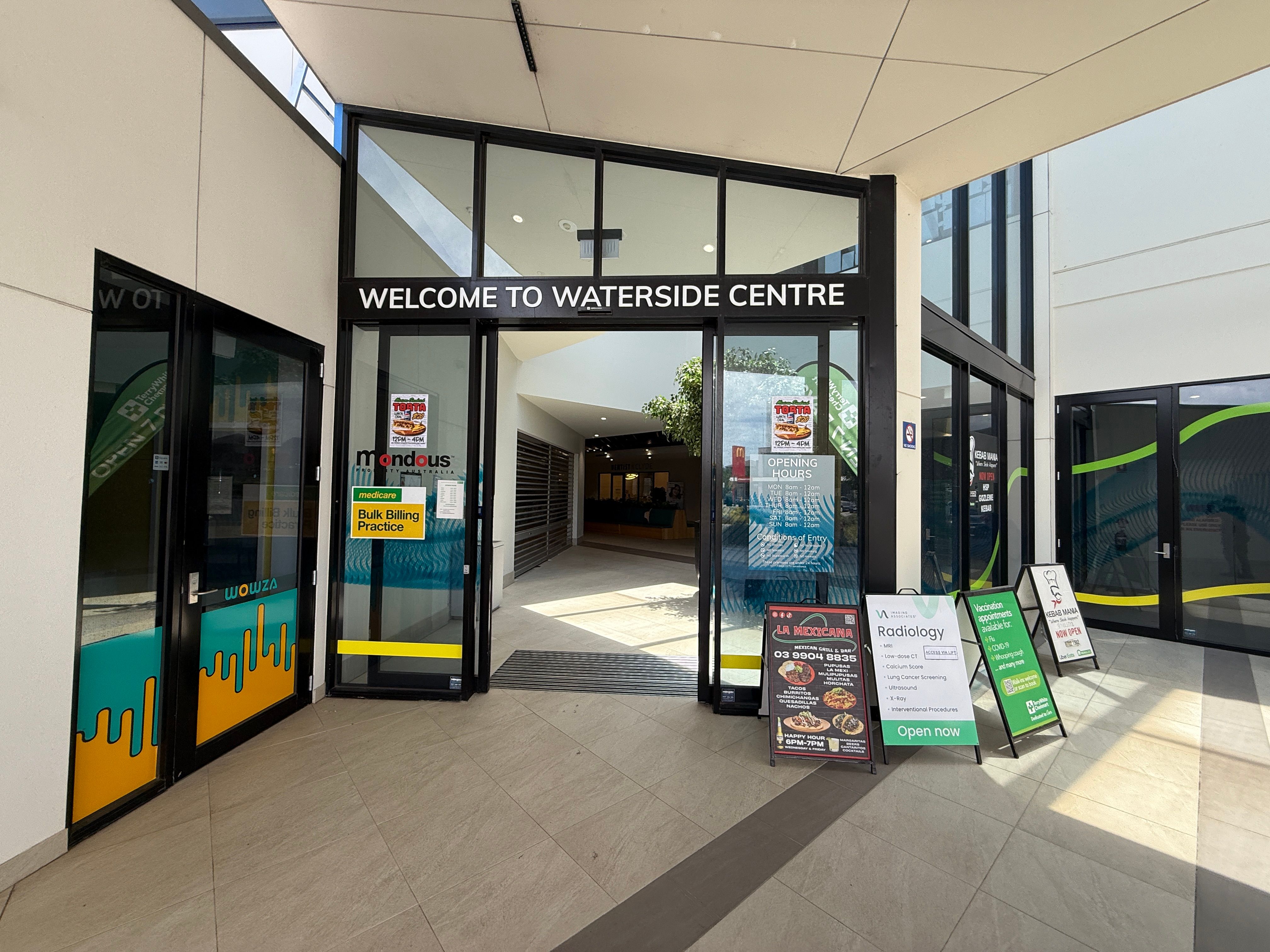 800 Berwick-Cranbourne Road, Clyde North, VIC 3978