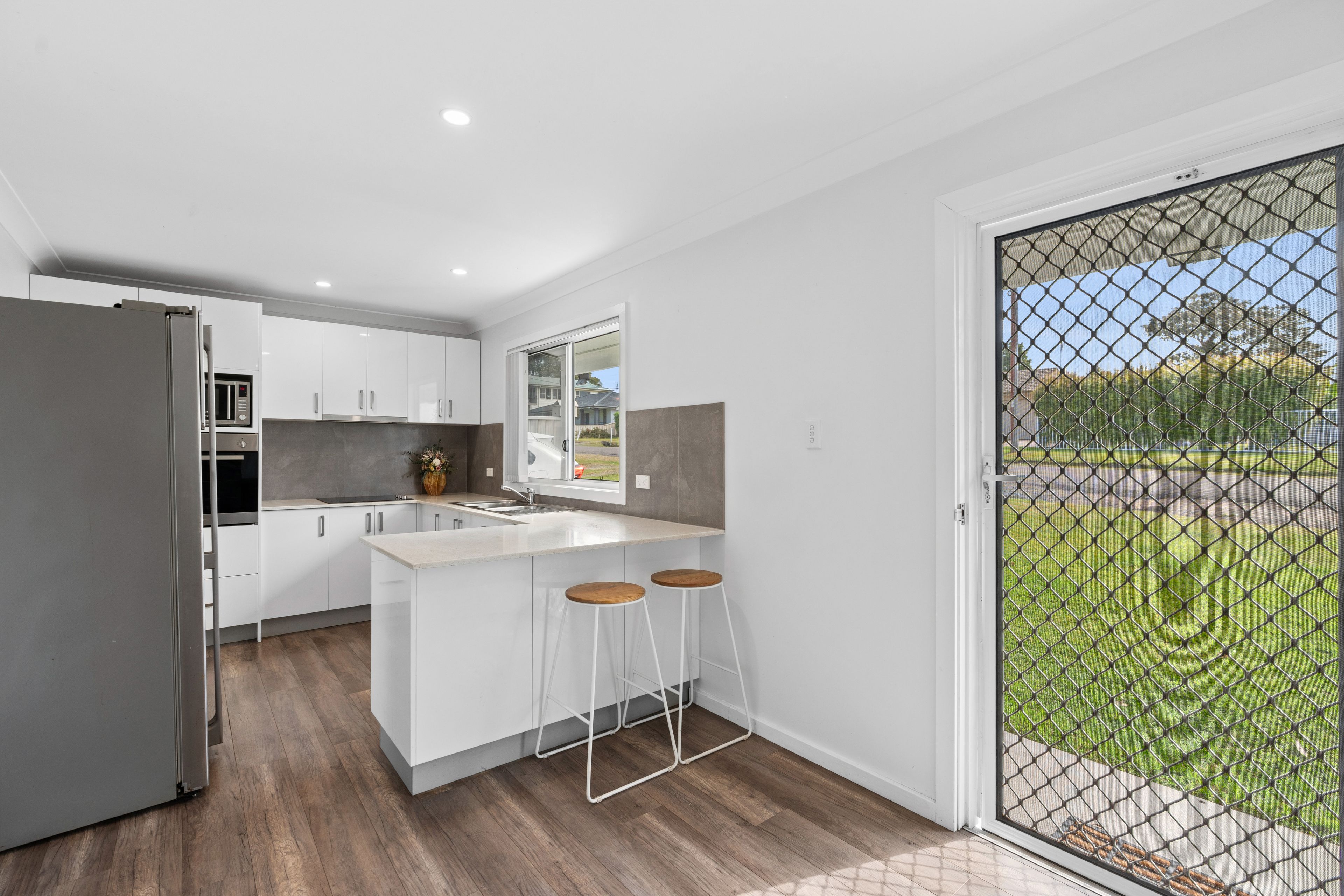 21 Scott Road — photo 9 of 21