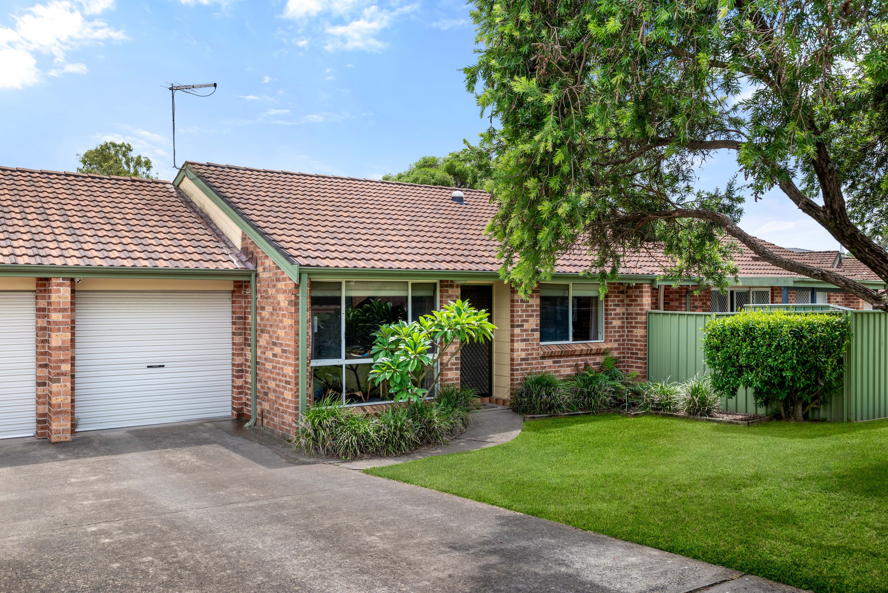 2/35 Blackwood Avenue, Minto, NSW 2566