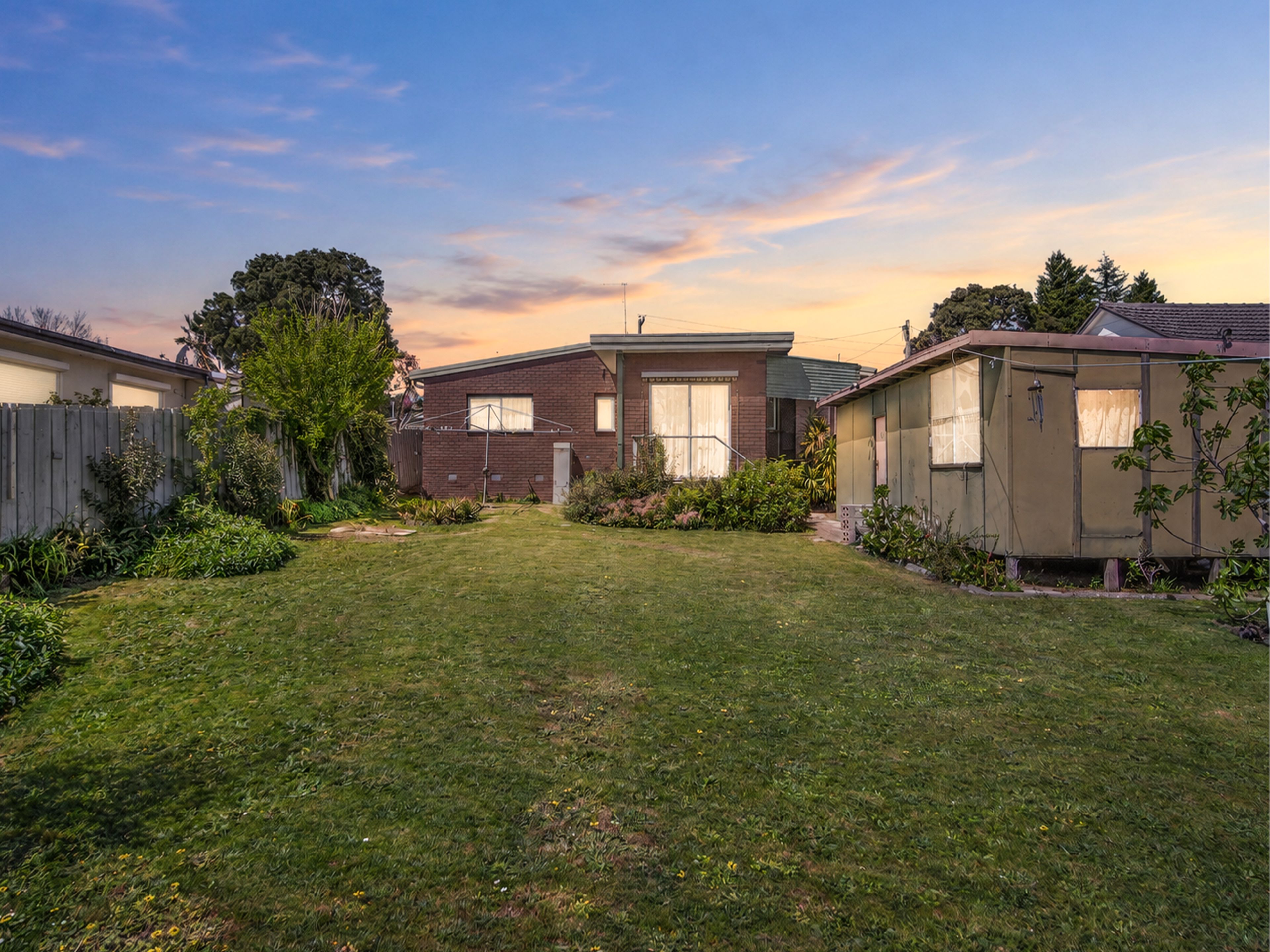 8 Regency Street — photo 13 of 15