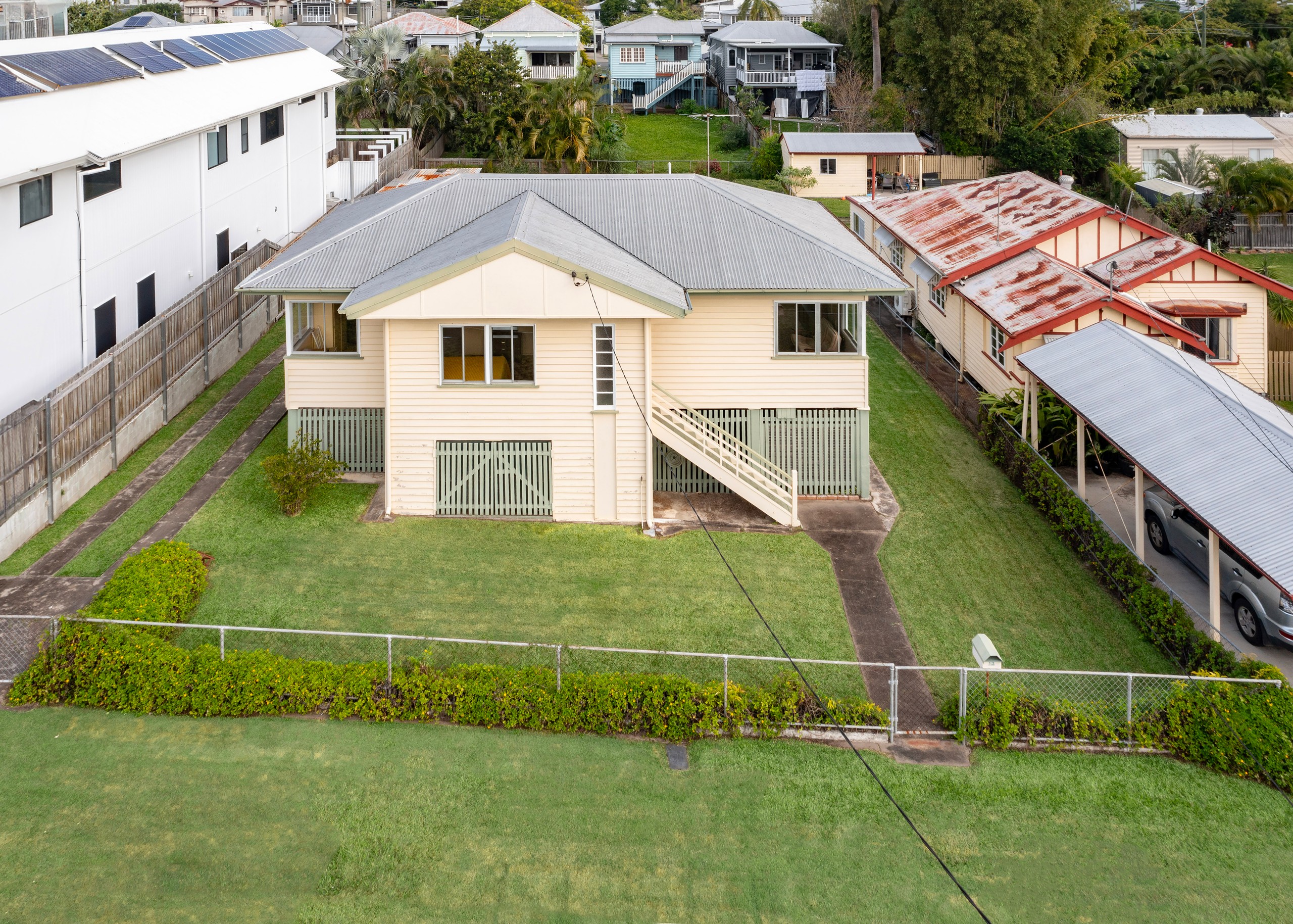 13 Morehead Avenue, Norman Park, QLD 4170
