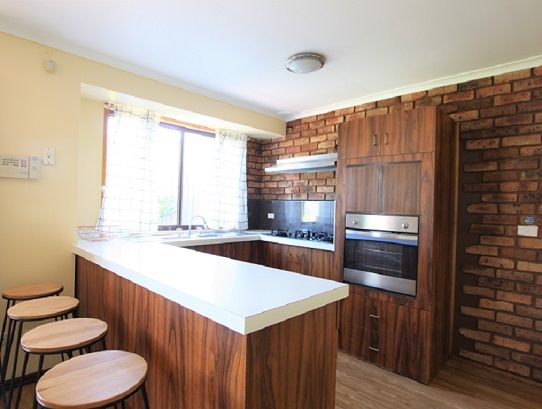 18 Quenda Place, St Helens Park, NSW 2560