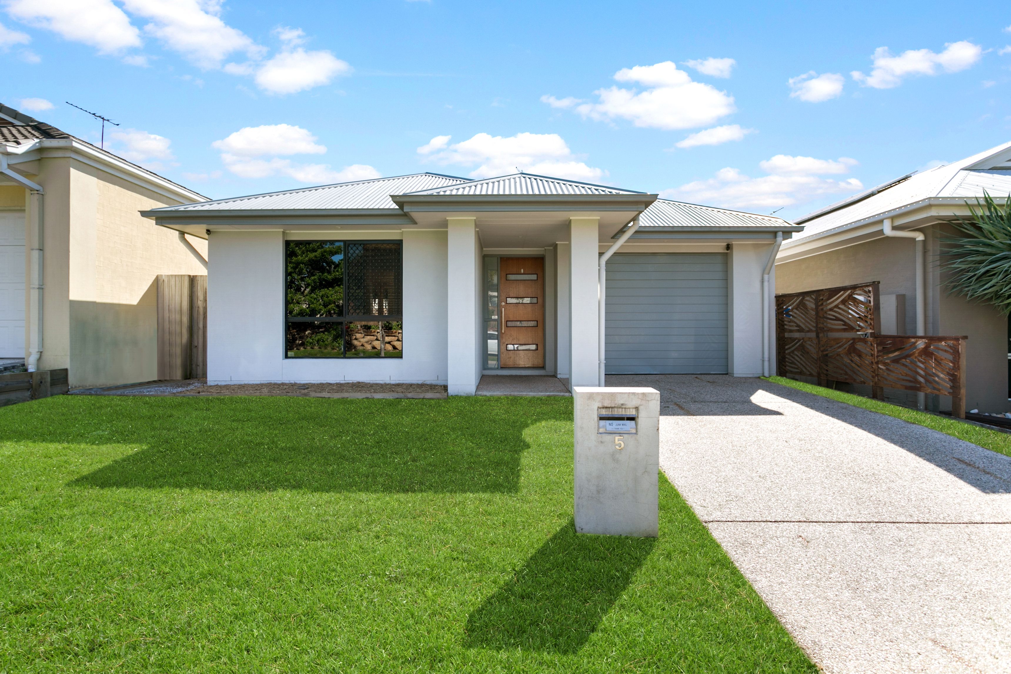 5 Wallaroo Circuit, North Lakes QLD 4509