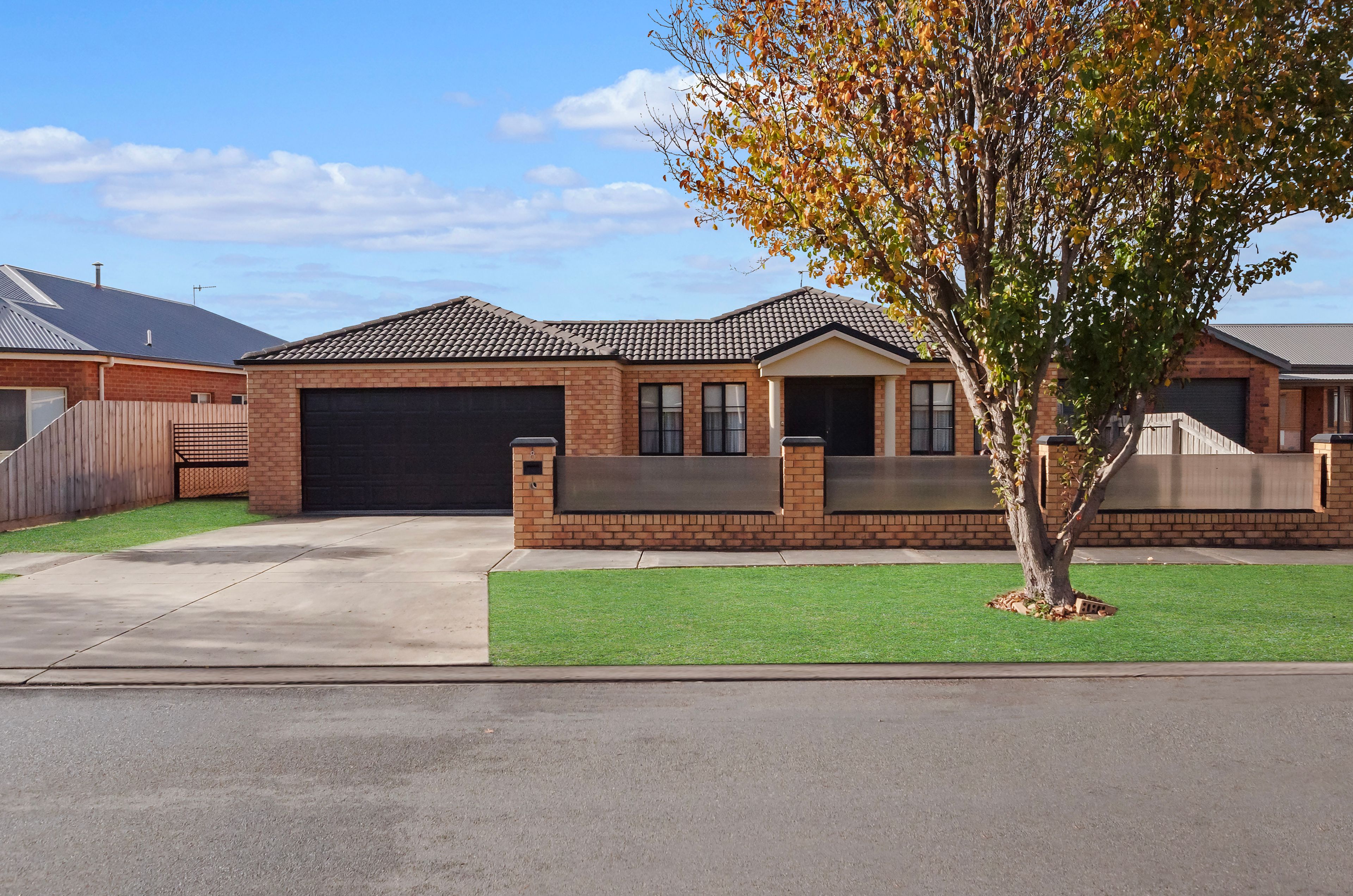 8 Lockett Drive