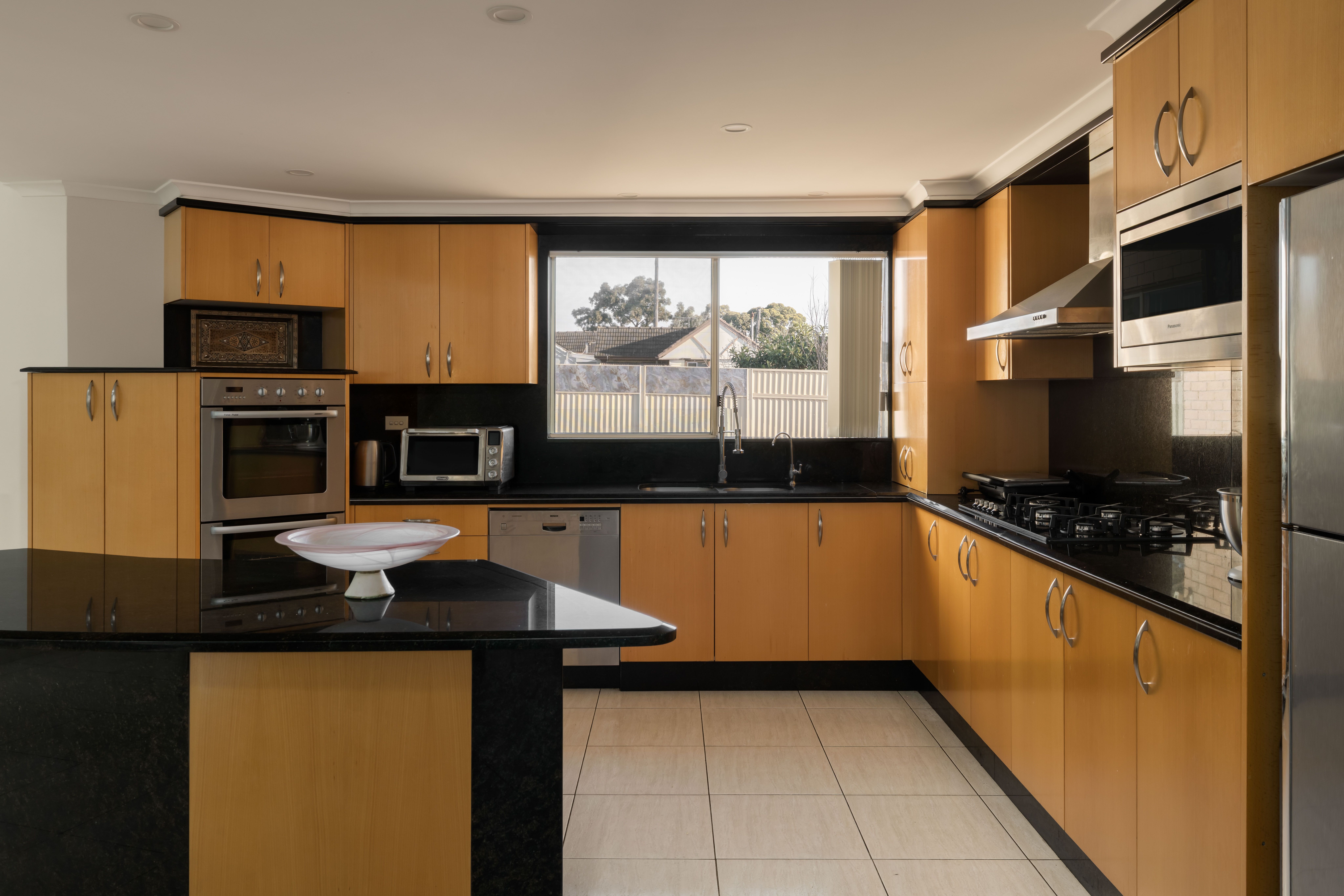 71 Whitaker Street — photo 10 of 18